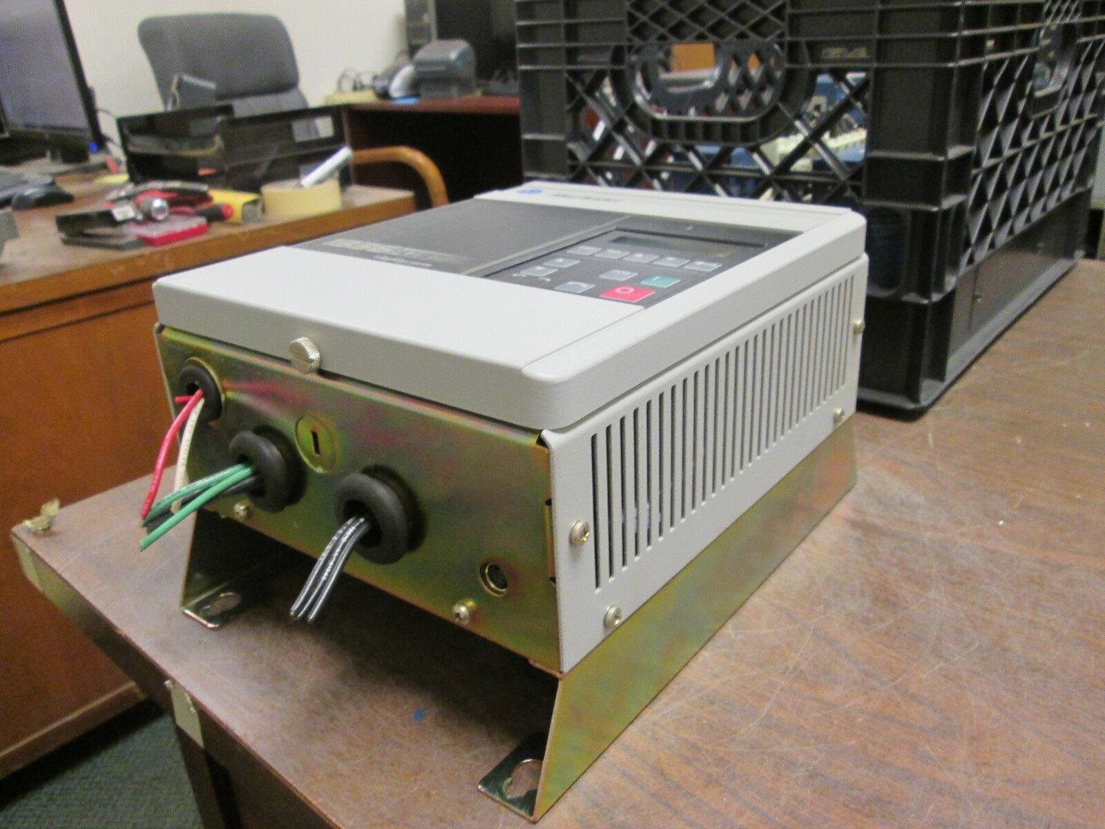 Allen-Bradley 1336 Plus II AC Drive w/ L6 Board 1336S-BRF07-AE-DE4 0.75HP Used