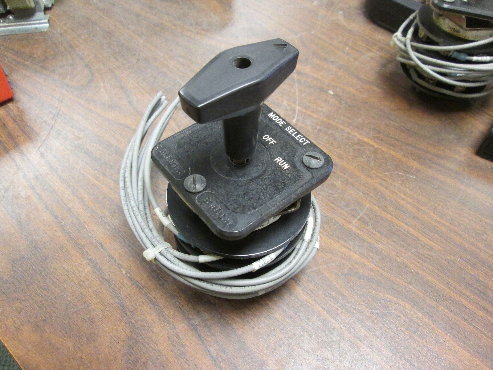 Electro Switch Series 24 Mode Select Rotary Switch 24203WD Used