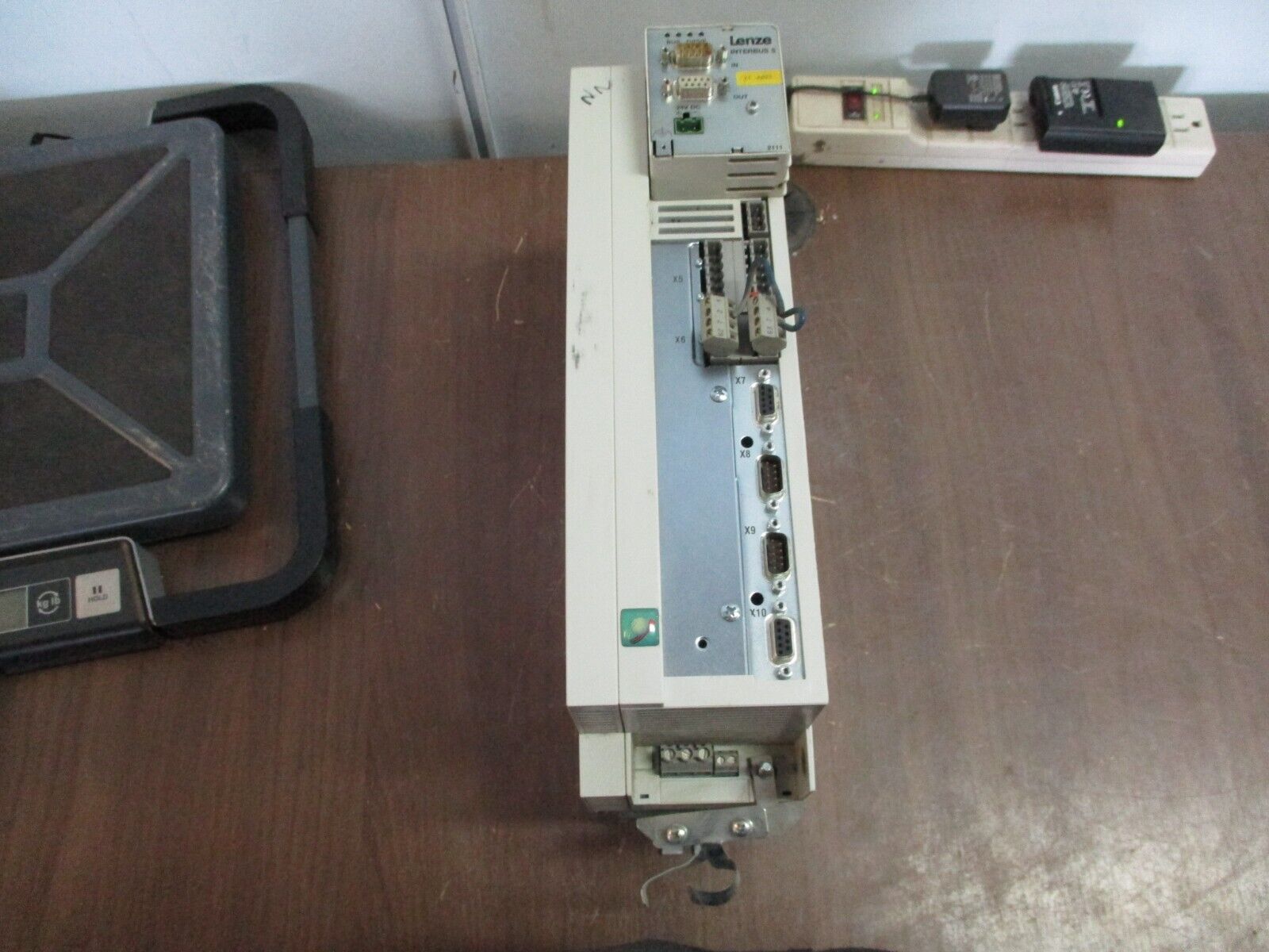 Lenze Servo Controller EVS9323-ES Input: 3Ph 400/480V 3.9A 3.2kVA 50/60Hz Used