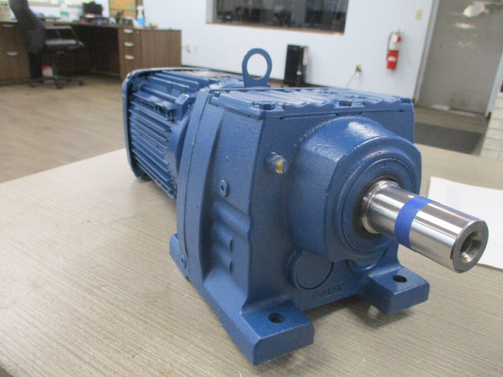 Sew-Eurodrive Gearmotor R57 DRN90L4 Ratio 15.82 2HP 230/460V 60HZ 304 RPM Out