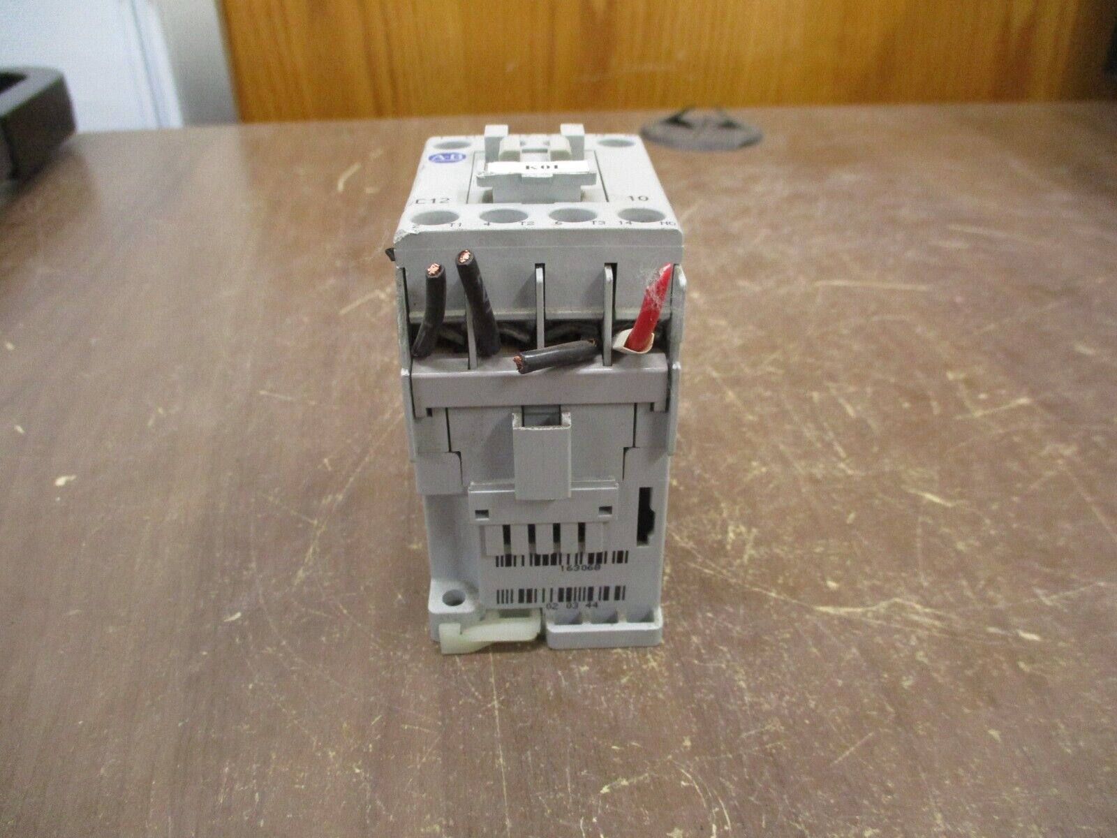 Allen-Bradley Contactor 100-C12*10 24V Coil 25A 600V *Chipped Side* Used