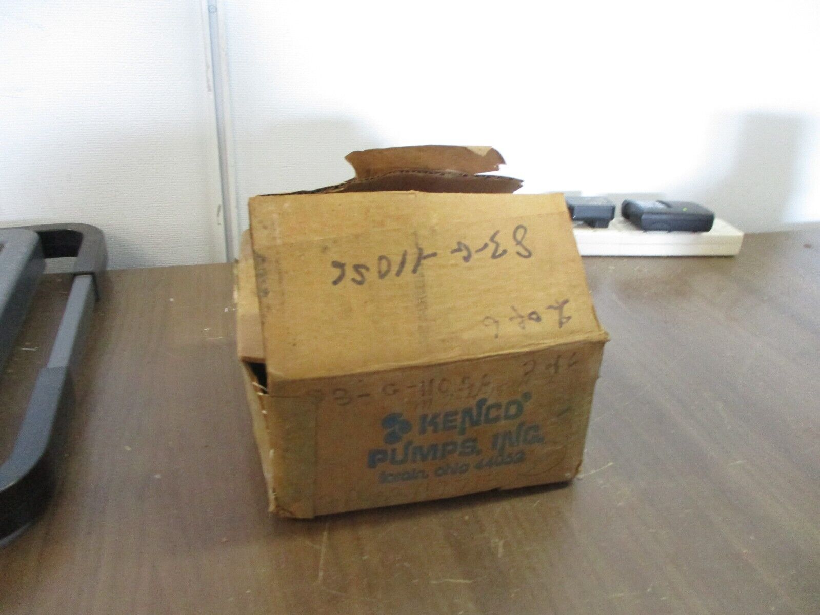 Kenco Liquid Level Control 136 C8 230V 8A *Box Condition May Vary* New Surplus