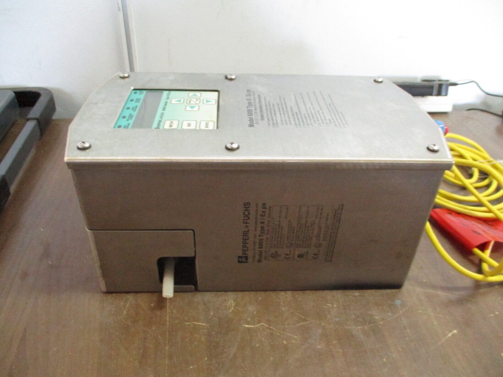 PepperL + Fuchs Purging System Control Unit Model 6000 Type X / Ex px Used