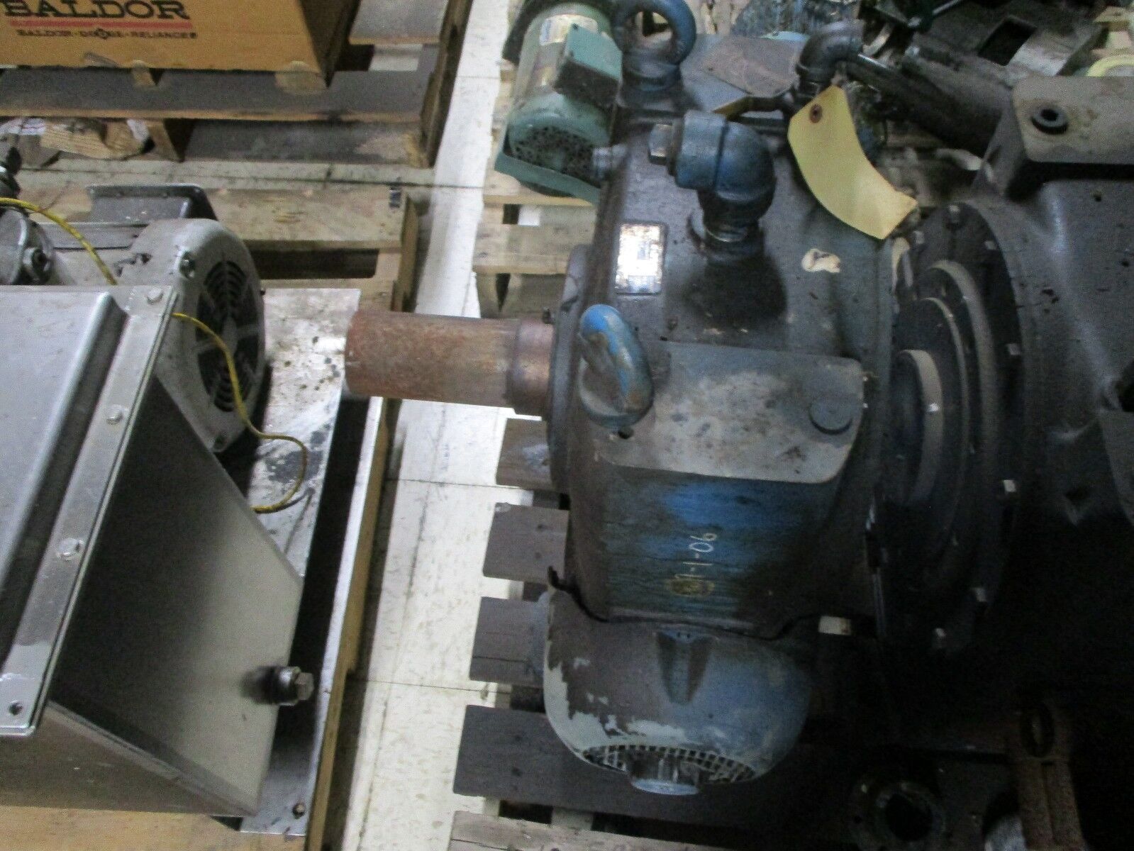 David Brown Reducer A2002SR-A108 Ratio 5:1 1750 RPM In Used