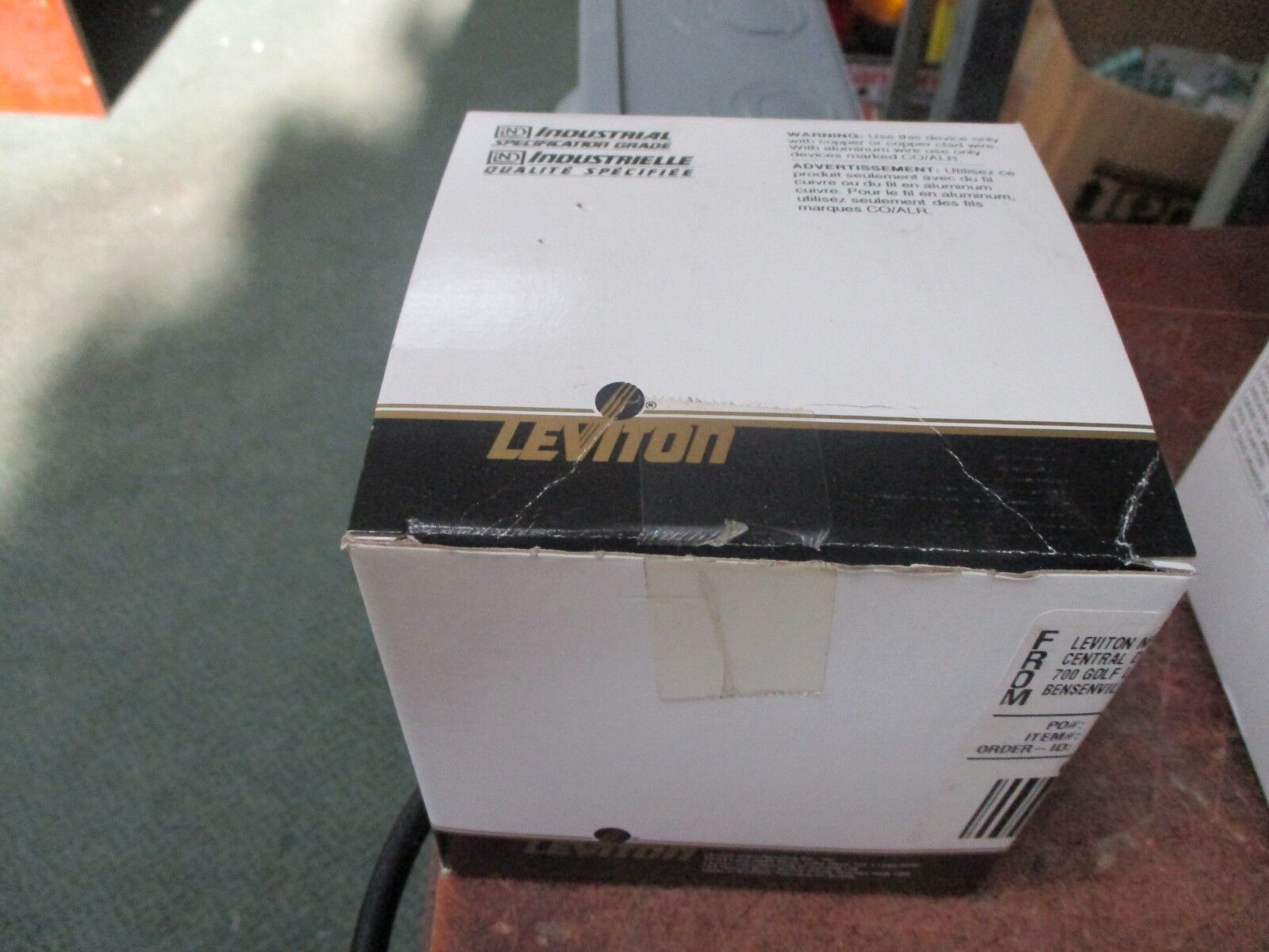 Leviton Watertight Receptacle 320R6W 20A 250V 2P 3W New Surplus