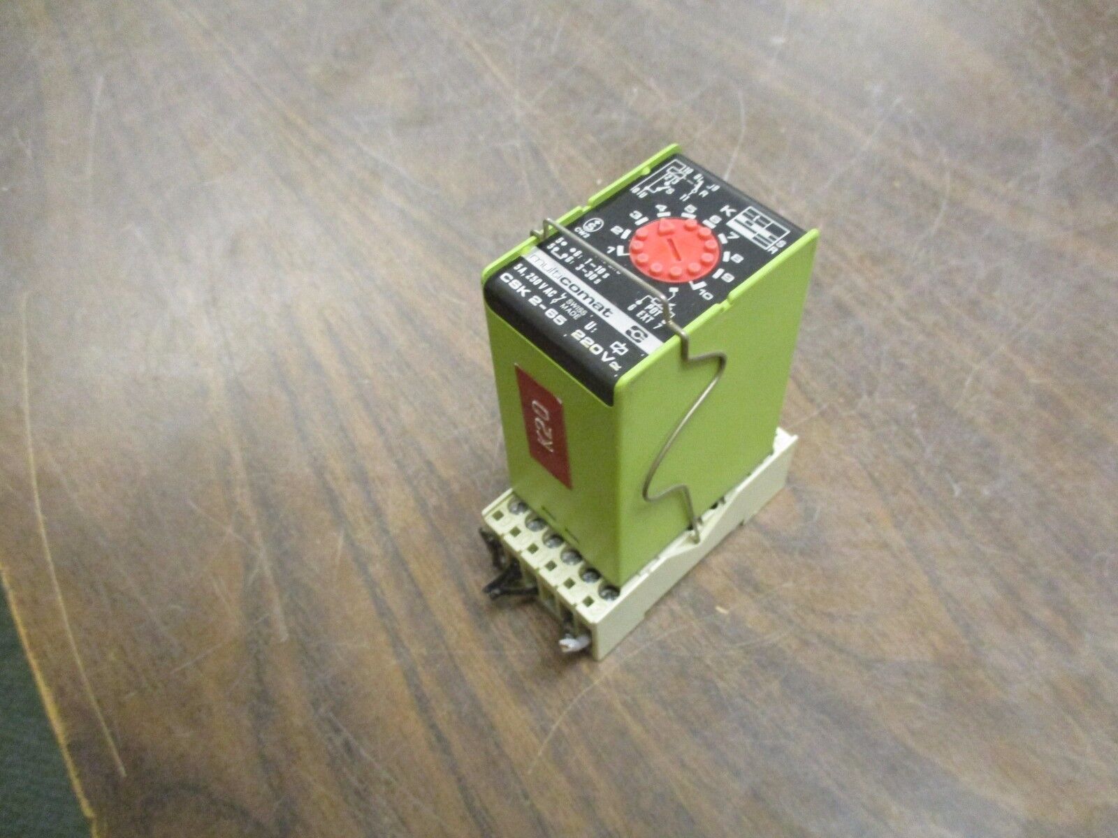 Multi Comat Timer CSK 2-65 220V Range: 1-10 sec / 3-30 sec Used