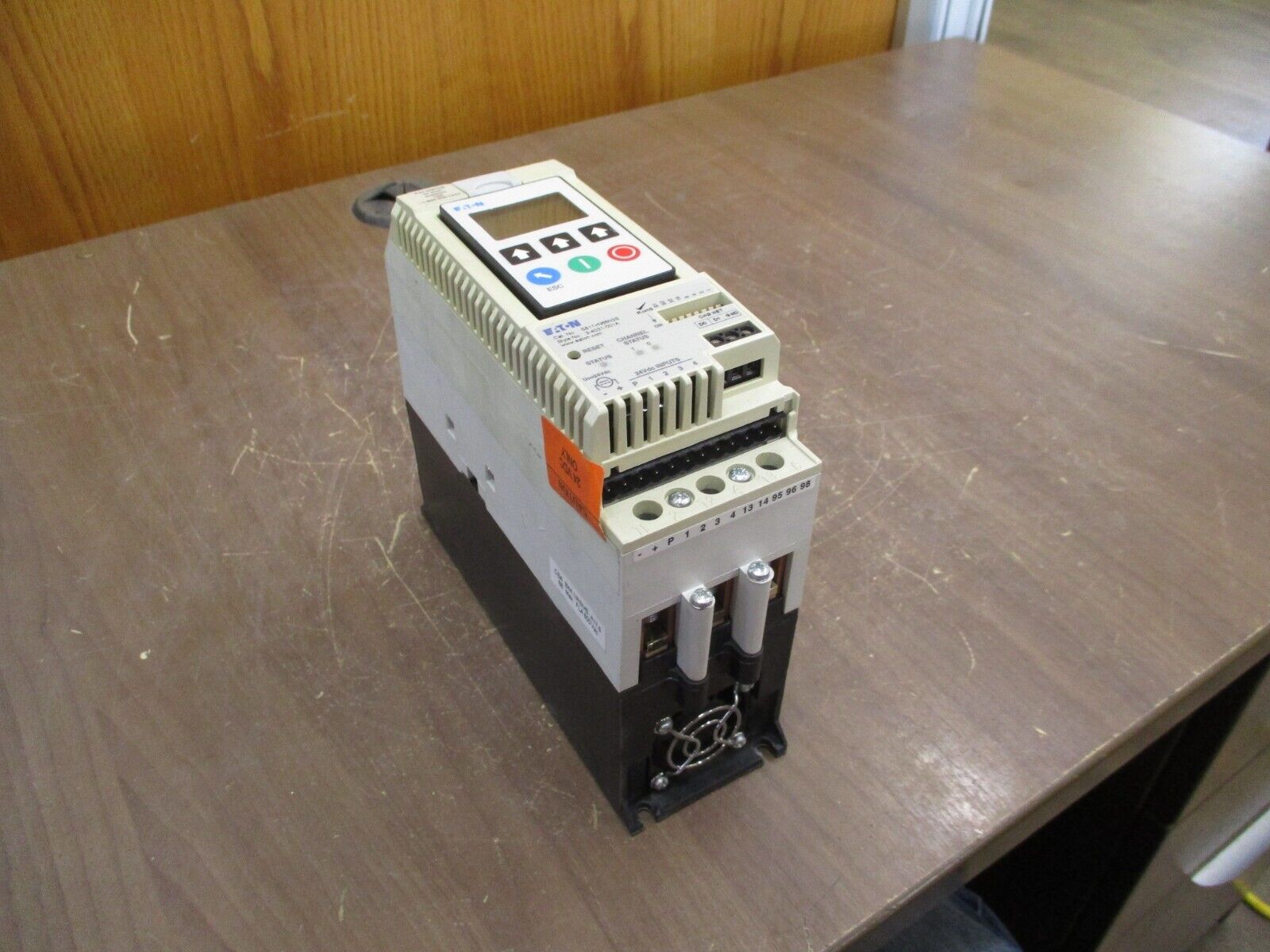 Eaton Soft Start S811+N66N3S 60HP Max 66A 600V 47-63Hz w/ Keypad Used