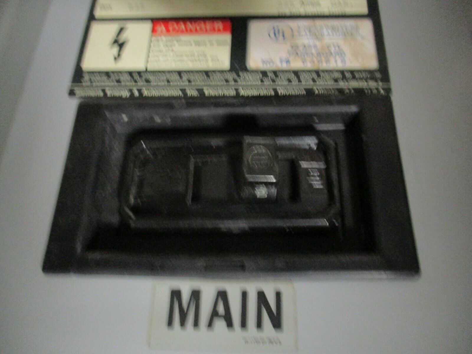 Siemens Main Breaker Circuit Breaker Panel 17-03763-J015 225A Max 208Y/120 3Ph