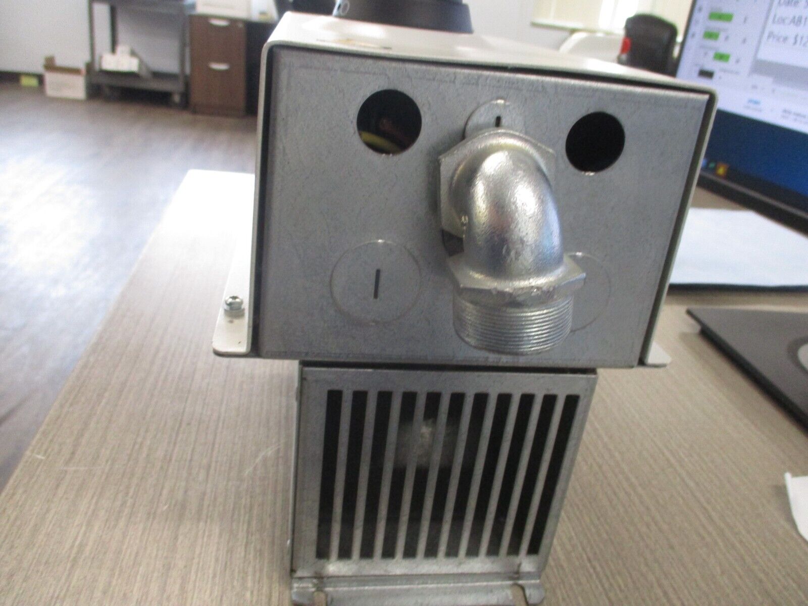 ABB ACH550 AC Drive W/Disconnect ACH550-PD-023A-4 15HP 3Ph