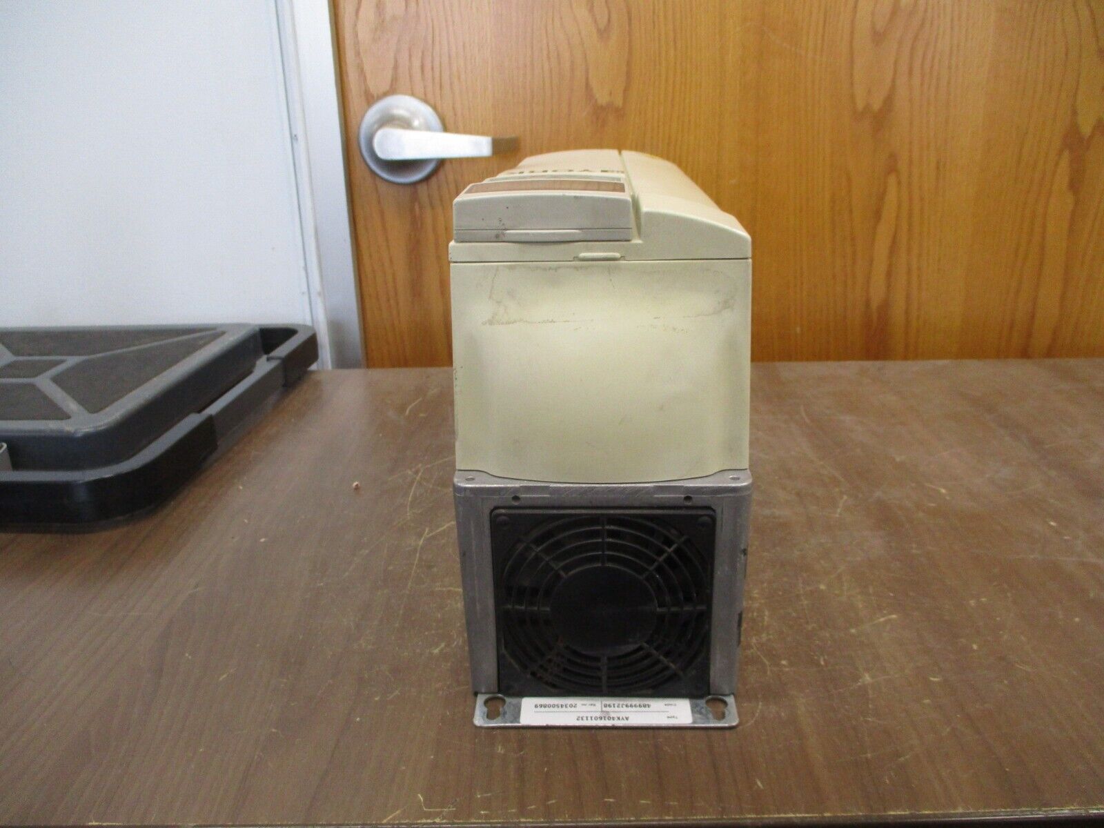 York AC Drive AYK401601132 15HP 3Ph w/ Keypad *Broken Cover & Keypad Mount* Used