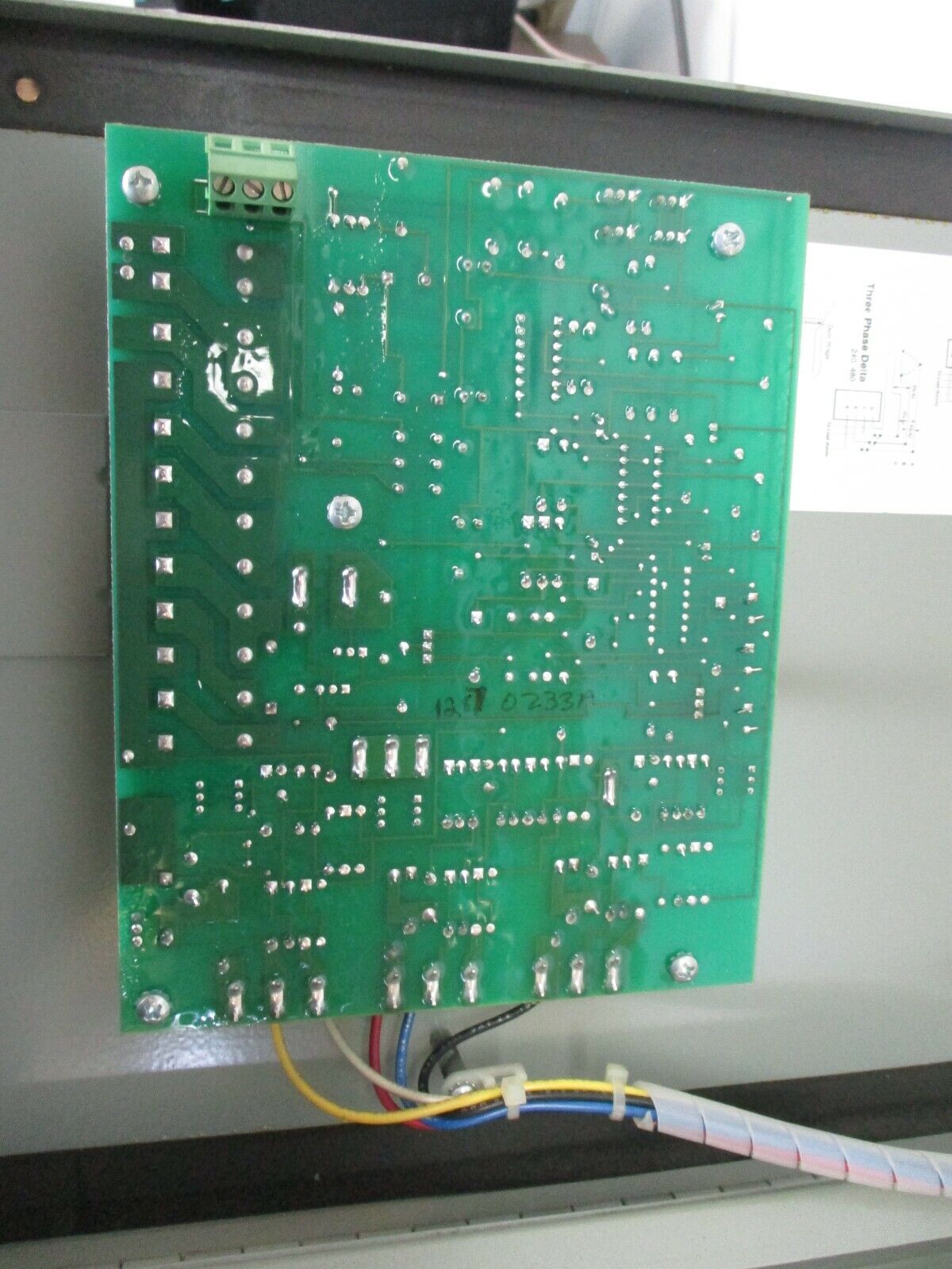 Hubbell SpikeShield Surge Suppressor HBL4P100 120/208V 50/60/400Hz Used