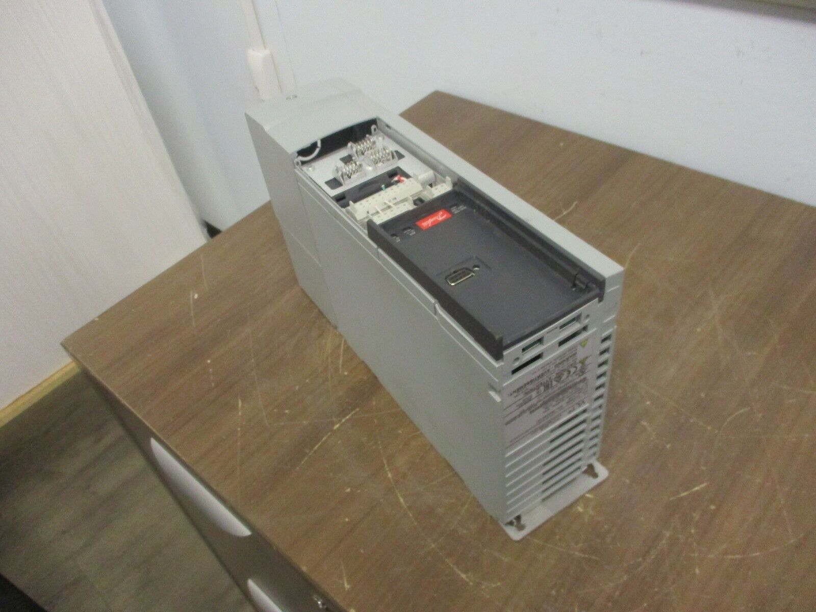 Danfoss VLT AC Drive 131F0699 3HP 3Ph *No Keypad/Missing Cover* Used