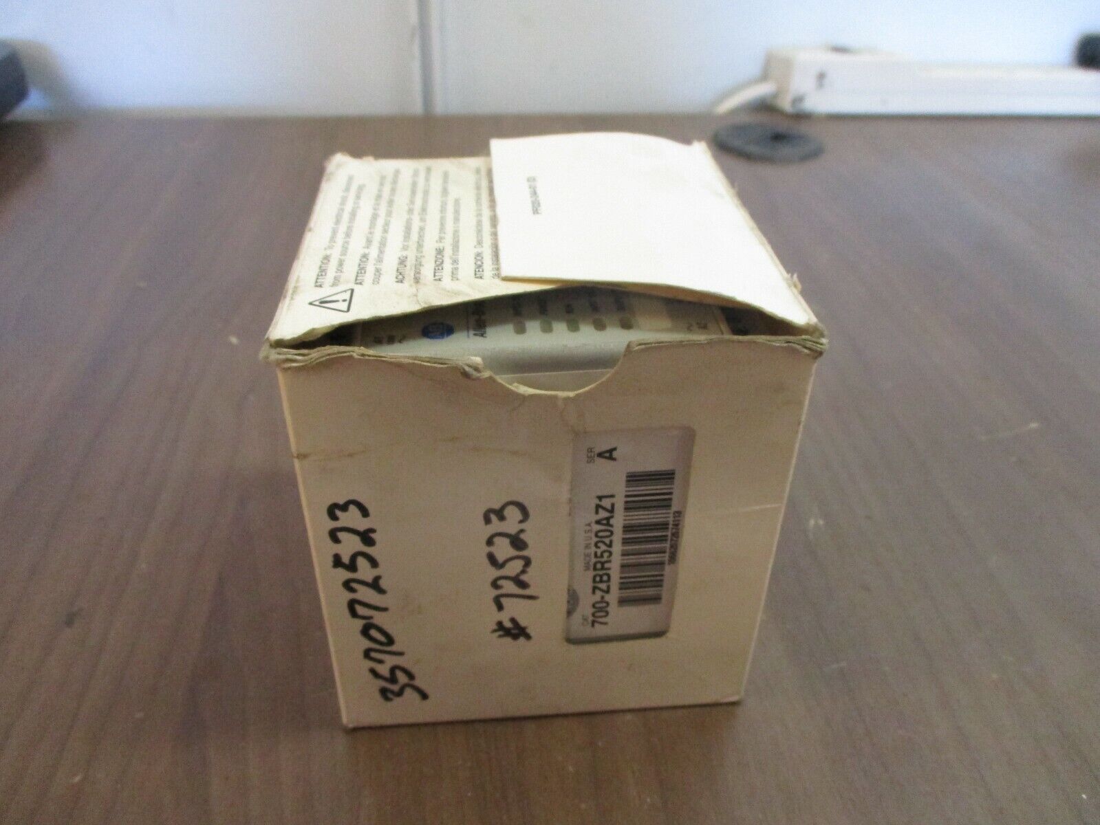 Allen-Bradley 700Z Safety Relay 700-ZBR520AZ1 Ser. A New Surplus
