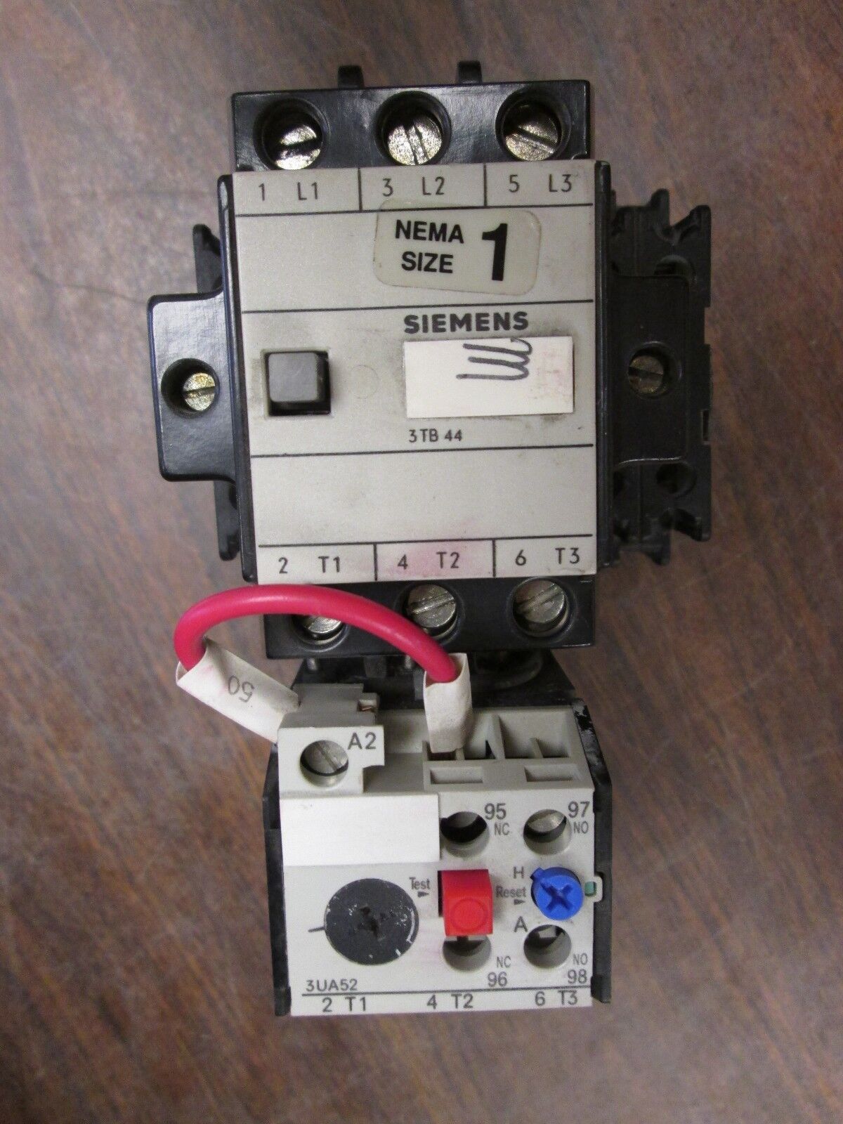 Siemens Contactor 3TB44 17-0A; 3UA52 00-0K 0,8-1,25A 120V Coil 42A 600V Used