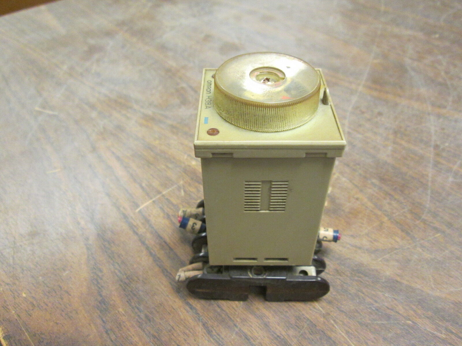 Omron Timer H3BA-8 100/110/120VAC 50/60Hz Used