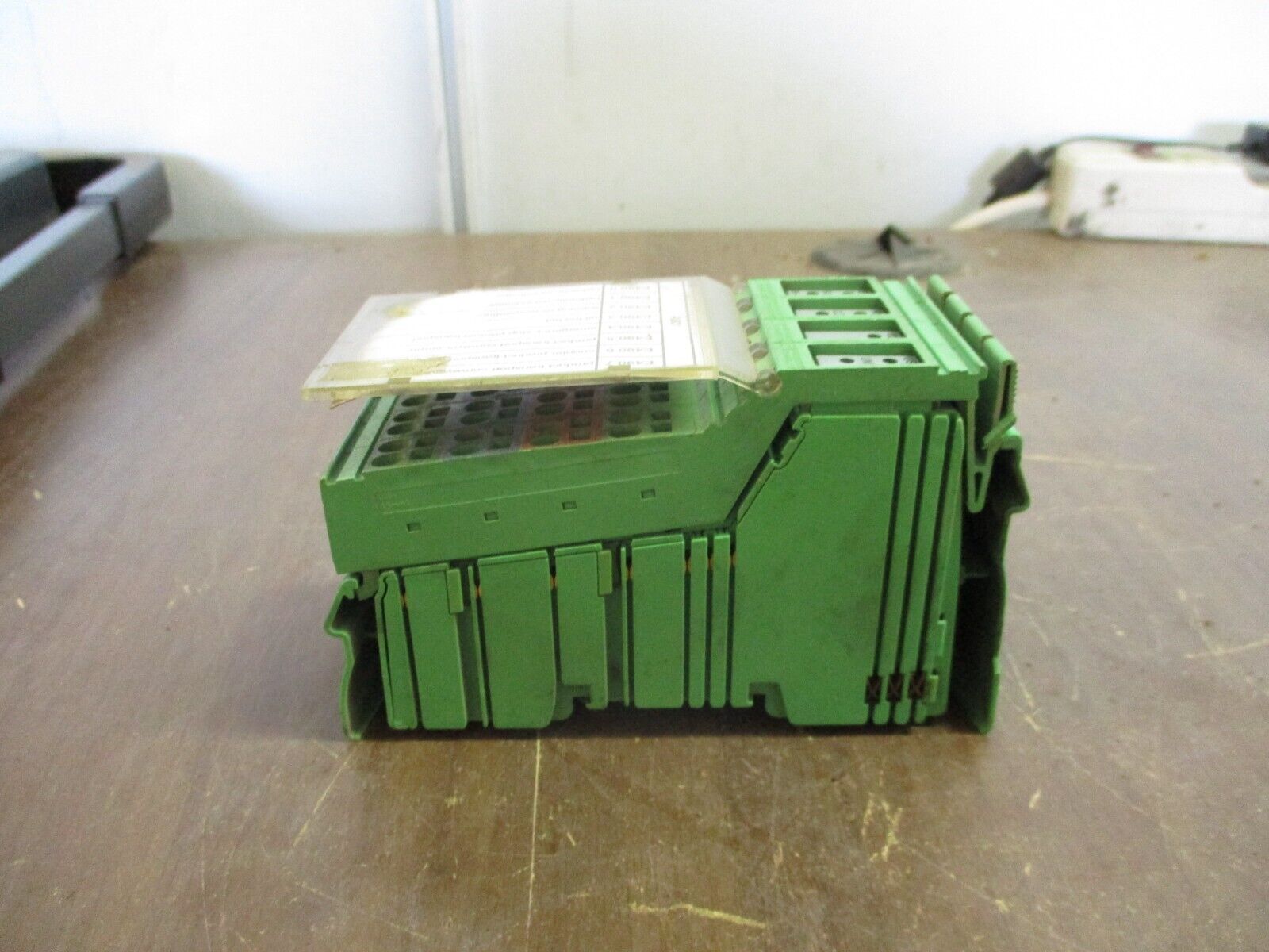 Phoenix Contact IBIL24DO8 Interbus Coupler 2726269 HW: 01 w/ Terminal Cover Used