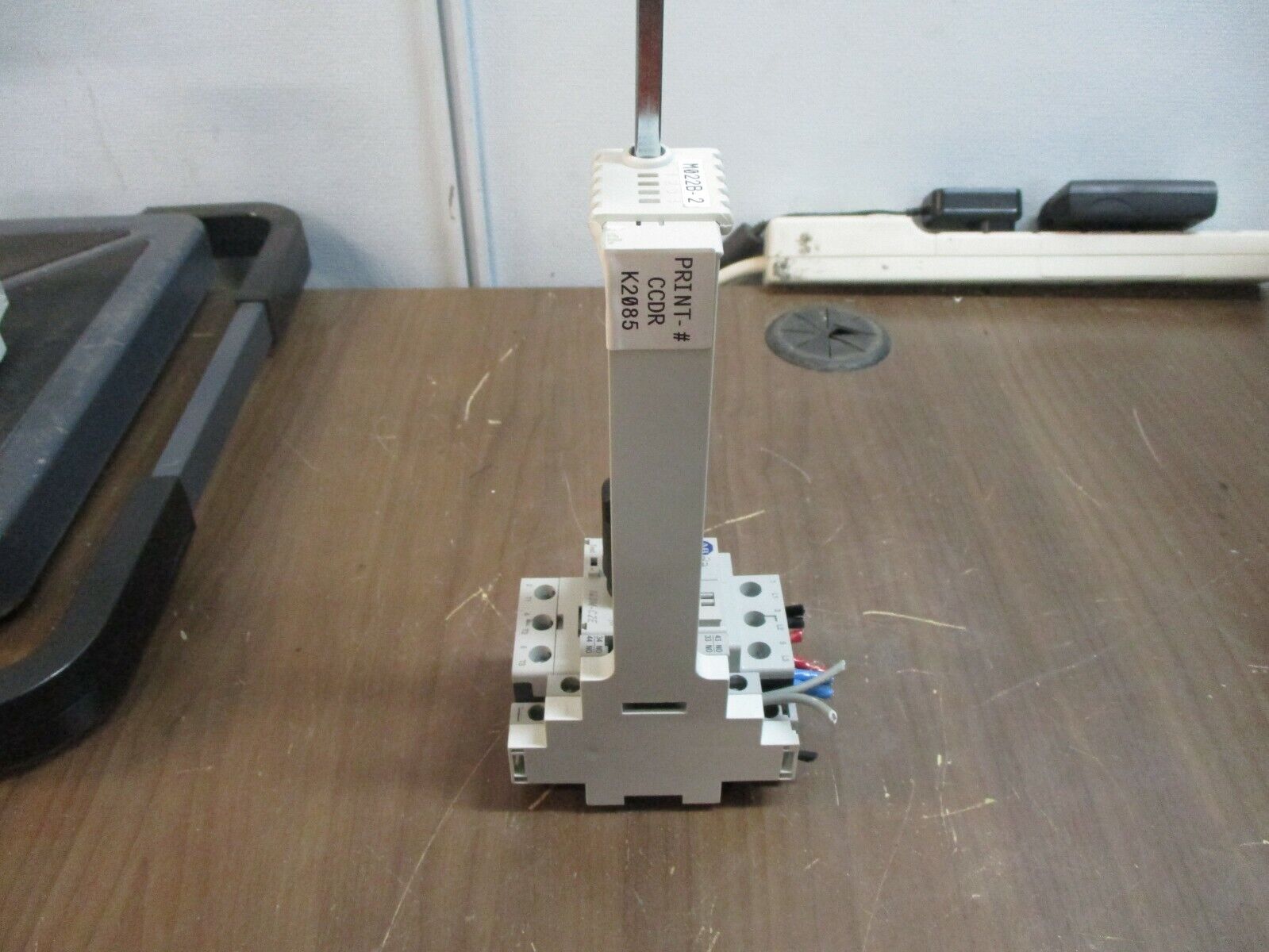 Allen-Bradley Manual Starter 140M-C2E-B16 Ser. C Trip: 1.0-1.6A w/ Handle Used