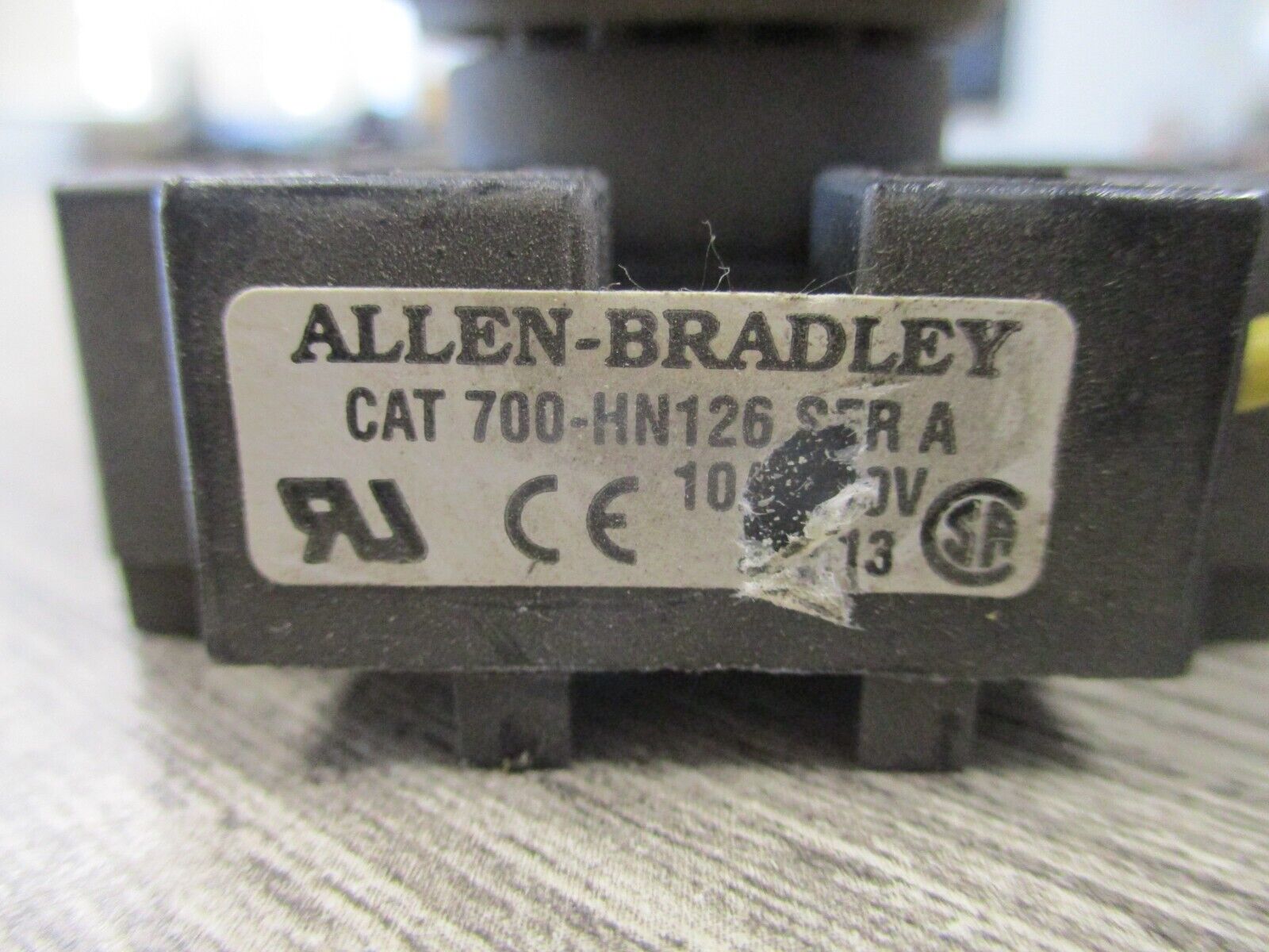 Allen-Bradley Relay w/ Base 700-HA33A1 120VAC 10A *Lot of 4* Used