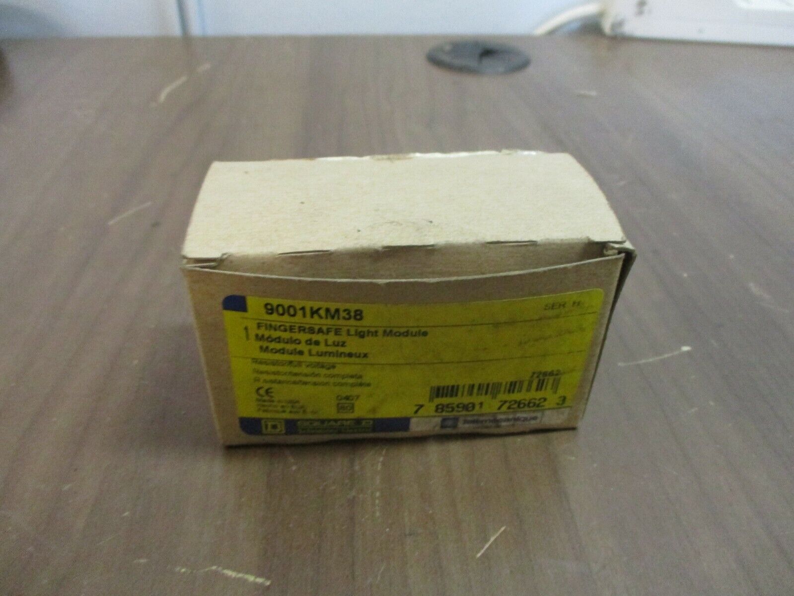 Square D Fingersafe Light Module 9001KM38 Ser. H New Surplus