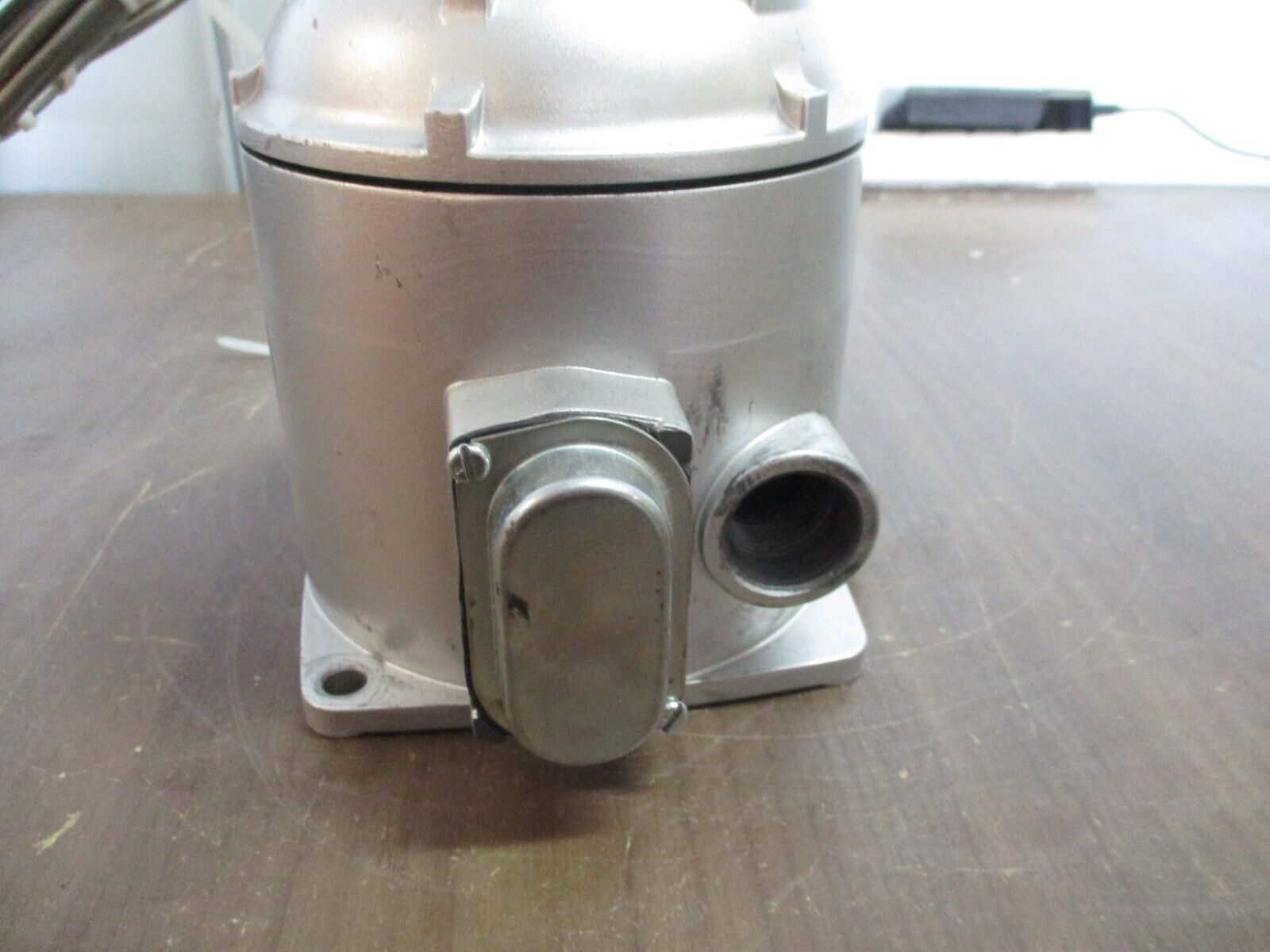 Barksdale Explosion Proof Thermostat T2X-H251S-12-A-RD Range: 0-255°F Used