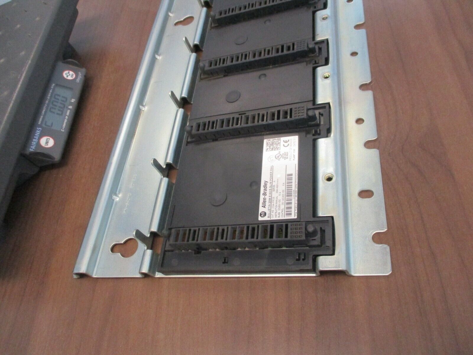 Allen-Bradley 8-Axis Slim Power Rail 2094-PRS8 Ser. A Buss: 325/650VDC, 70A Used