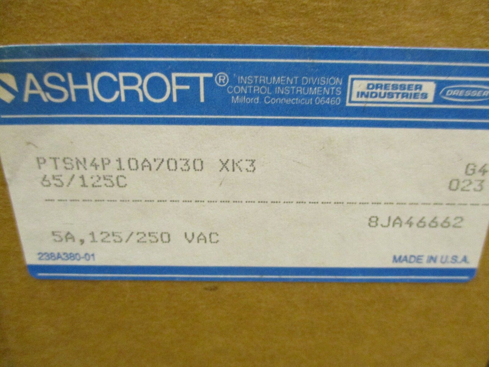 Ashcroft Temperature Control PTSN4P10A7030 5A 125/250VAC New Surplus