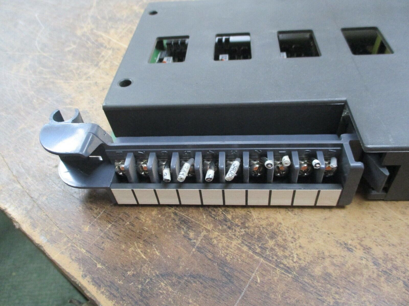 Allen-Bradley Analog Output Module 1771-OFE2/B Ser. B Rev. Y01 F/W Rev. B Used