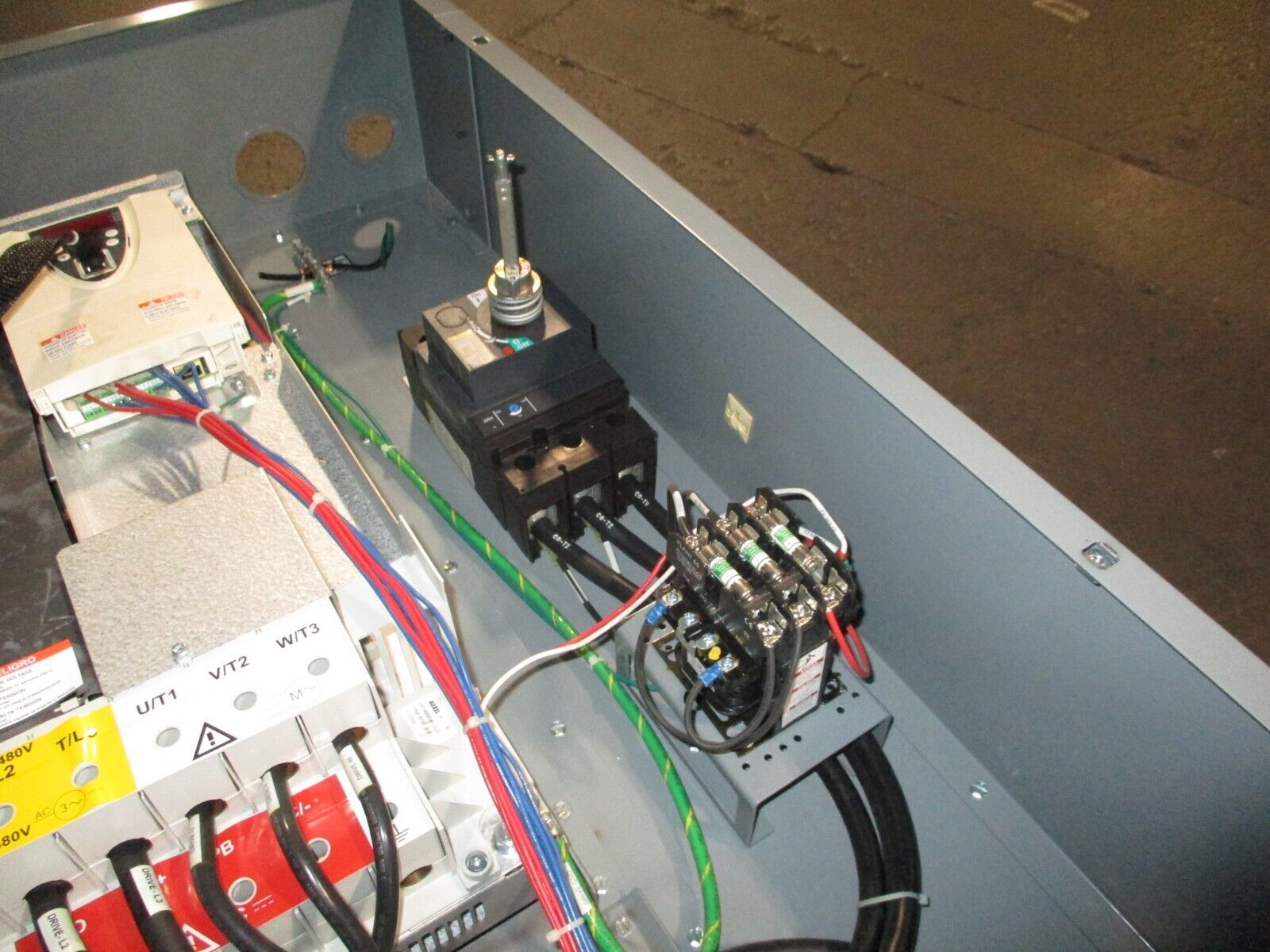 Square D E-Flex Altivar AC Drive w/ Bypass 8839 EFDRG4VY Ser. B 75HP 3Ph Used