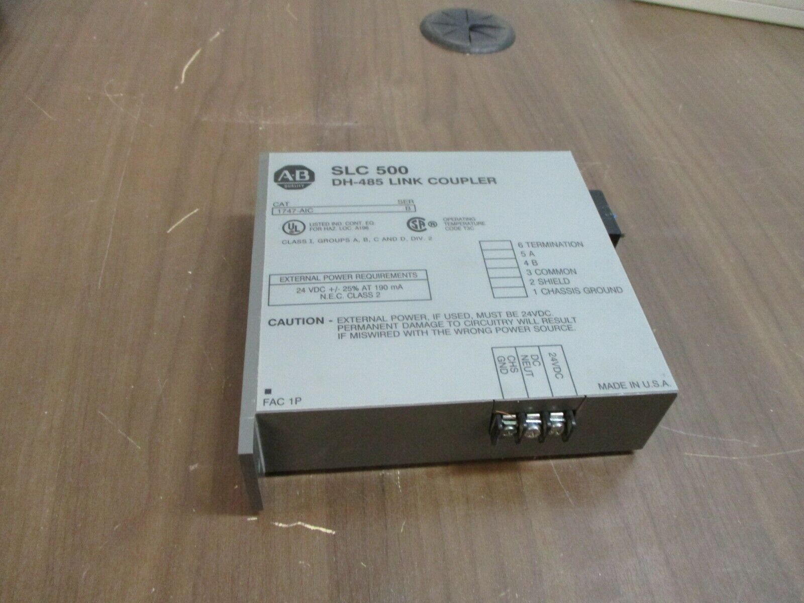 Allen-Bradley SLC 500 DH-485 Link Coupler 1747-AIC Ser. A 24VDC 190mA Used