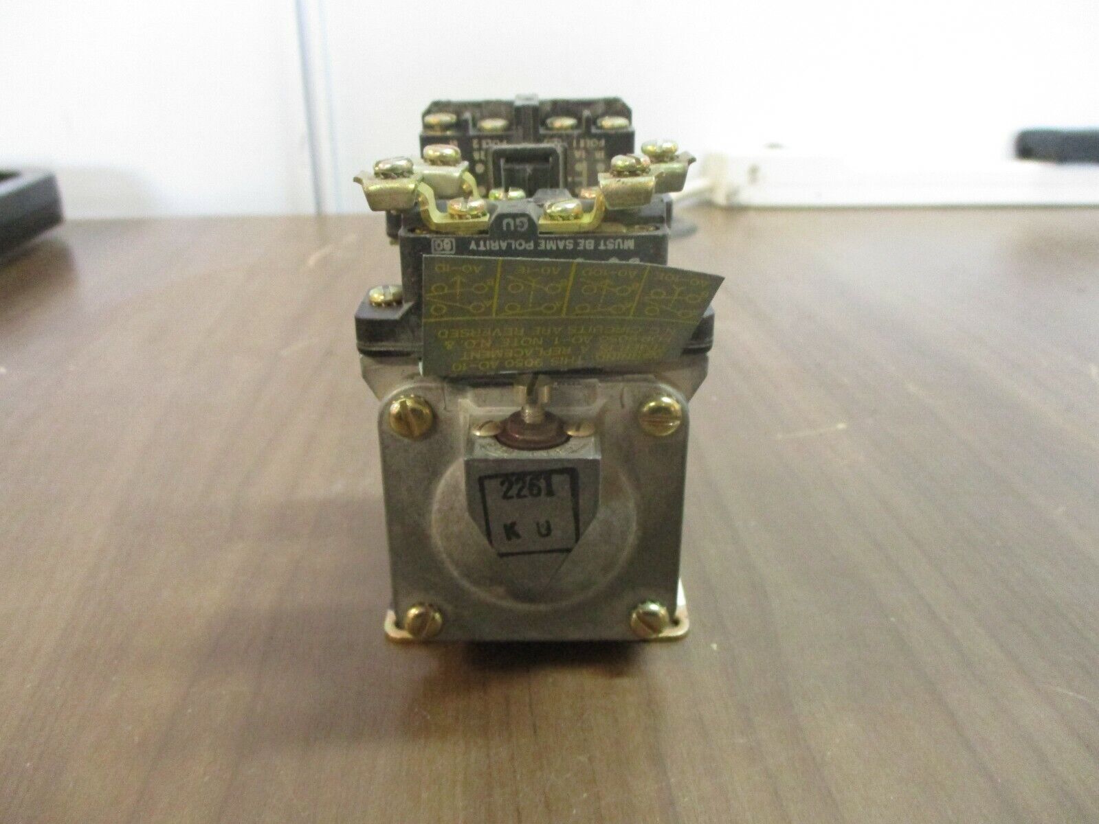 Square D Timing Relay 9050 A012E Ser. A 120V Coil 600V Used