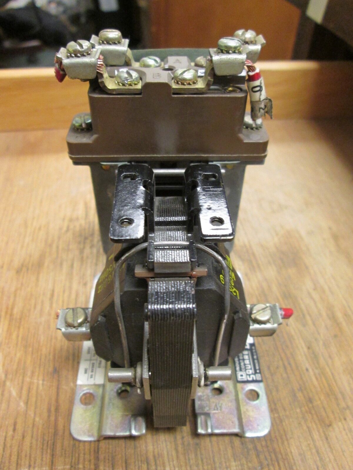 Square D   Pnematic Timing Relay   9050 A0 10D   480V Coil   Used