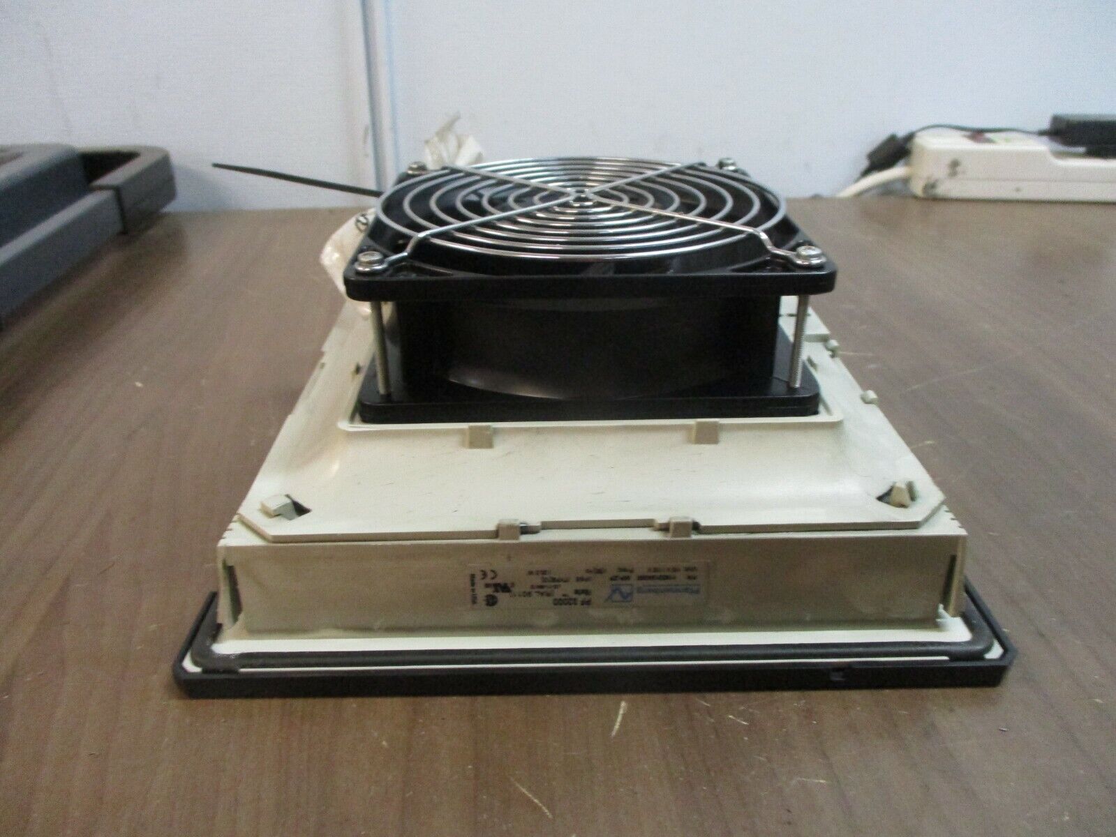 Pfannenberg PF 32000 Filterfan Fan Package 11632154050 115V 60Hz 20W Used
