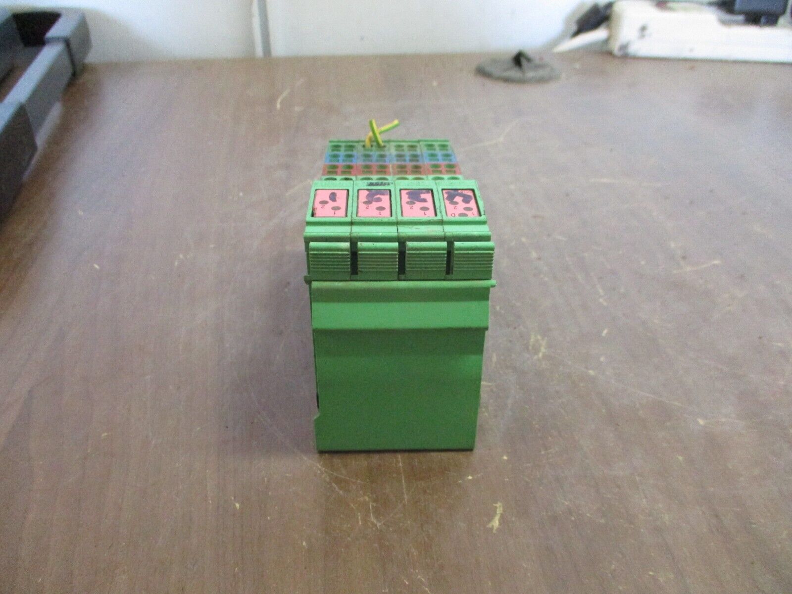 Phoenix Contact IBIL24DO8 Interbus Coupler 2726269 HW: 06 Used