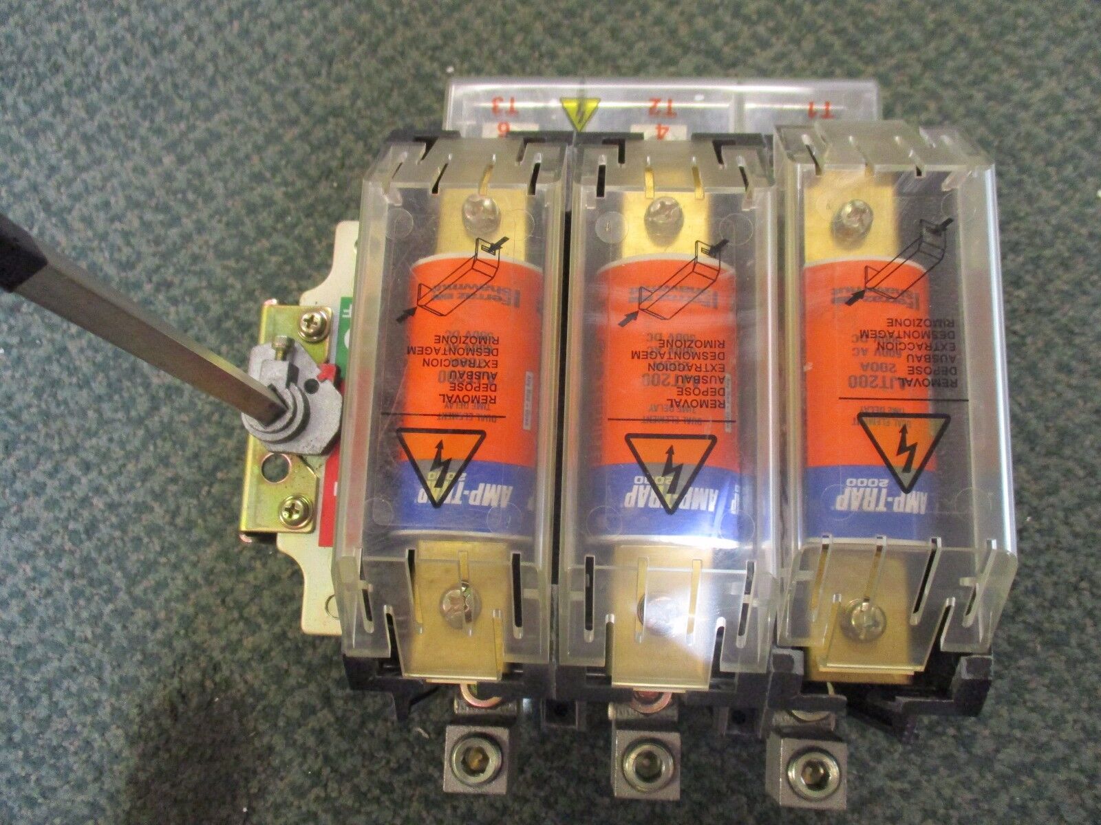 Allen-Bradley Fusible Disconnect Switch w/200A Fuses 199R-NJ200P3 200A 600V Used