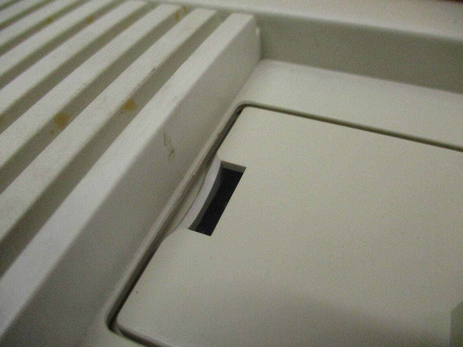 York AC Drive AYK401601132 15HP 3Ph w/ Keypad *Broken Cover & Keypad Mount* Used