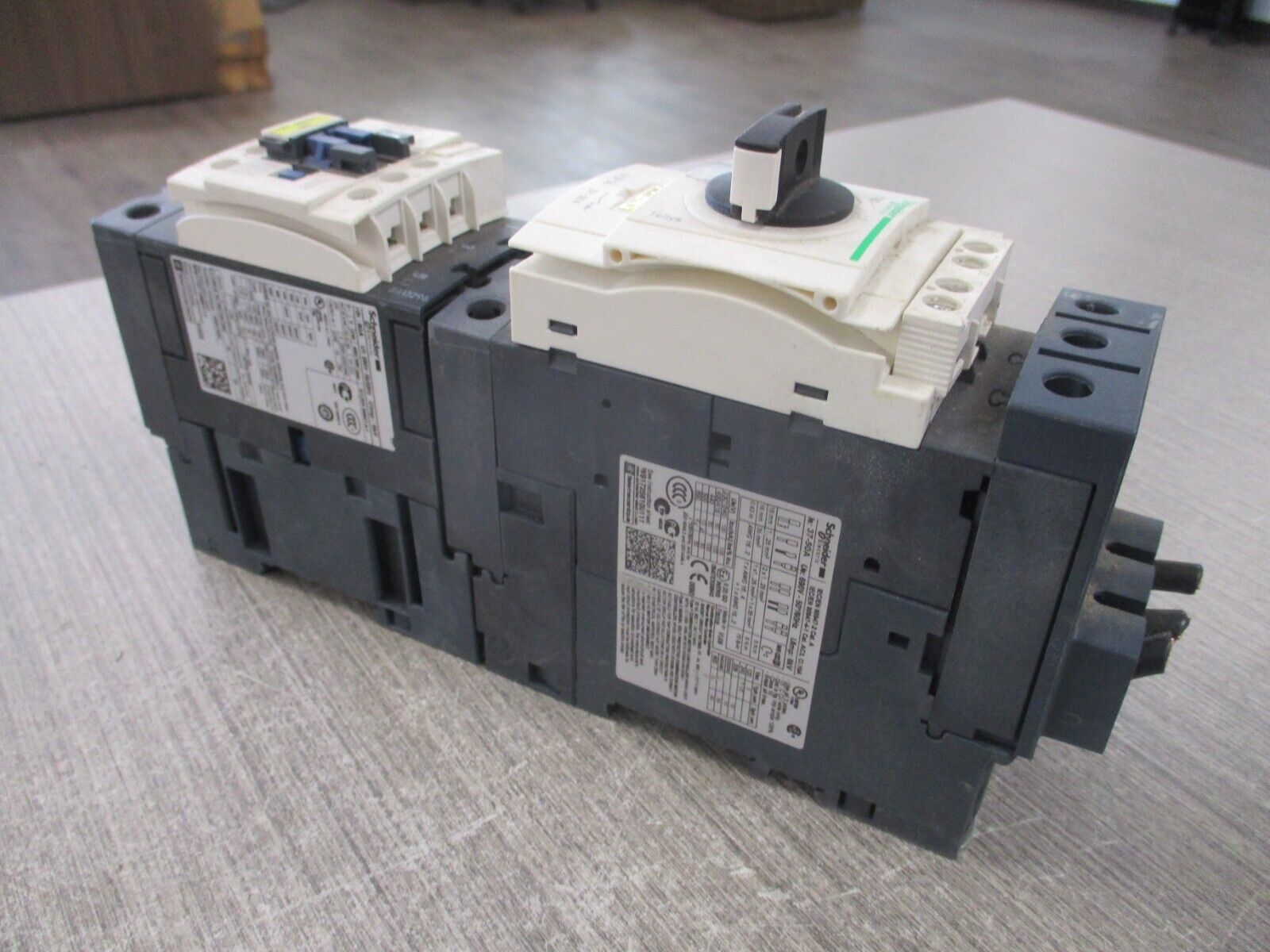 Schneider Electric Starter LC1D65A/GV3P 50 Trip : 37-50A 110-240V Coil Used