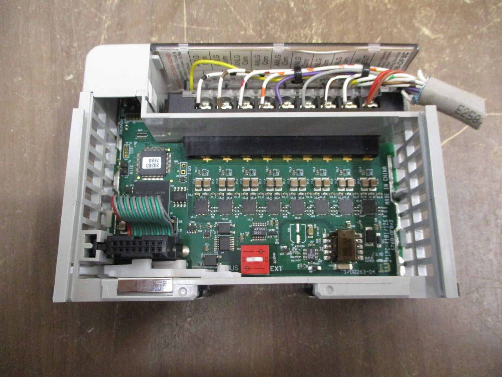 Allen-Bradley Compact I/O Current Output Module 1769-OF8C Ser. A F/W Rev. 2.2
