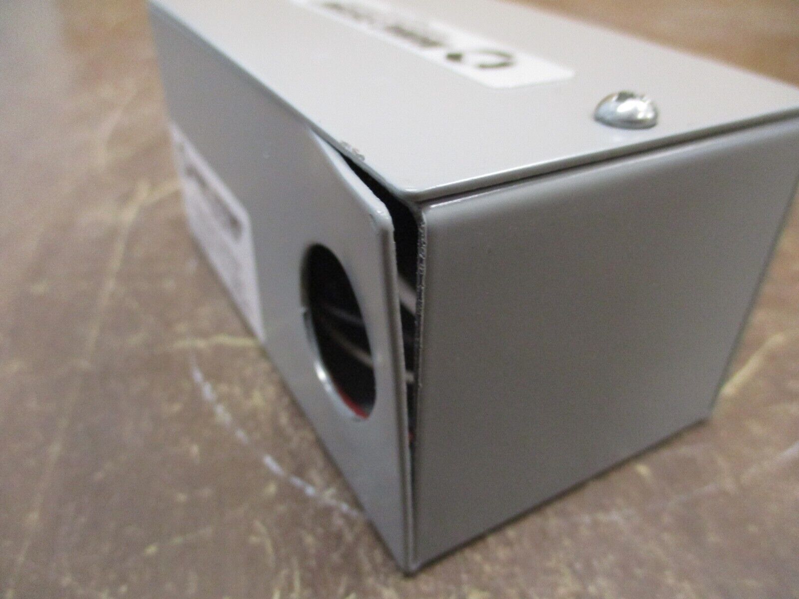 Mamac Systems Temperature Transducer TE-213-E-E-2-1-B-6 *Dented Corner* Used