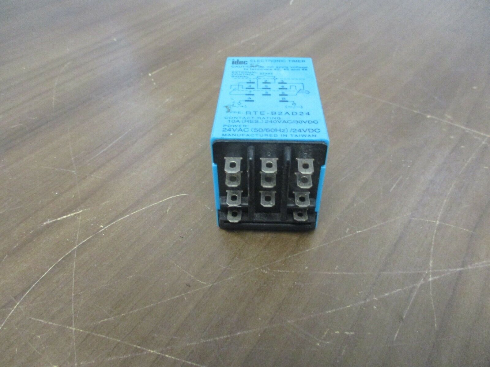 IDEC Electronic Timer RTE-B2AD24 24V AC/DC Used