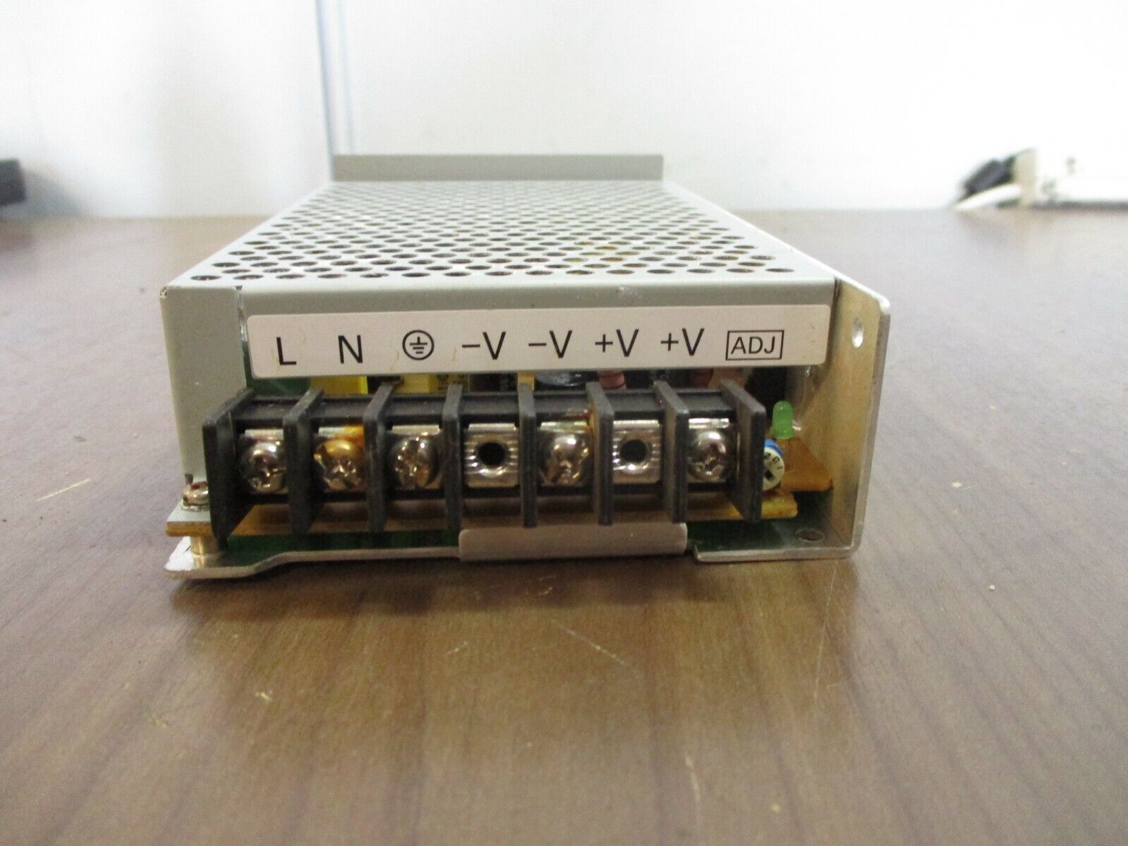 Omron Power Supply S8JC-Z10024CD Input: 200-240VAC 50/60Hz 1.4A Used