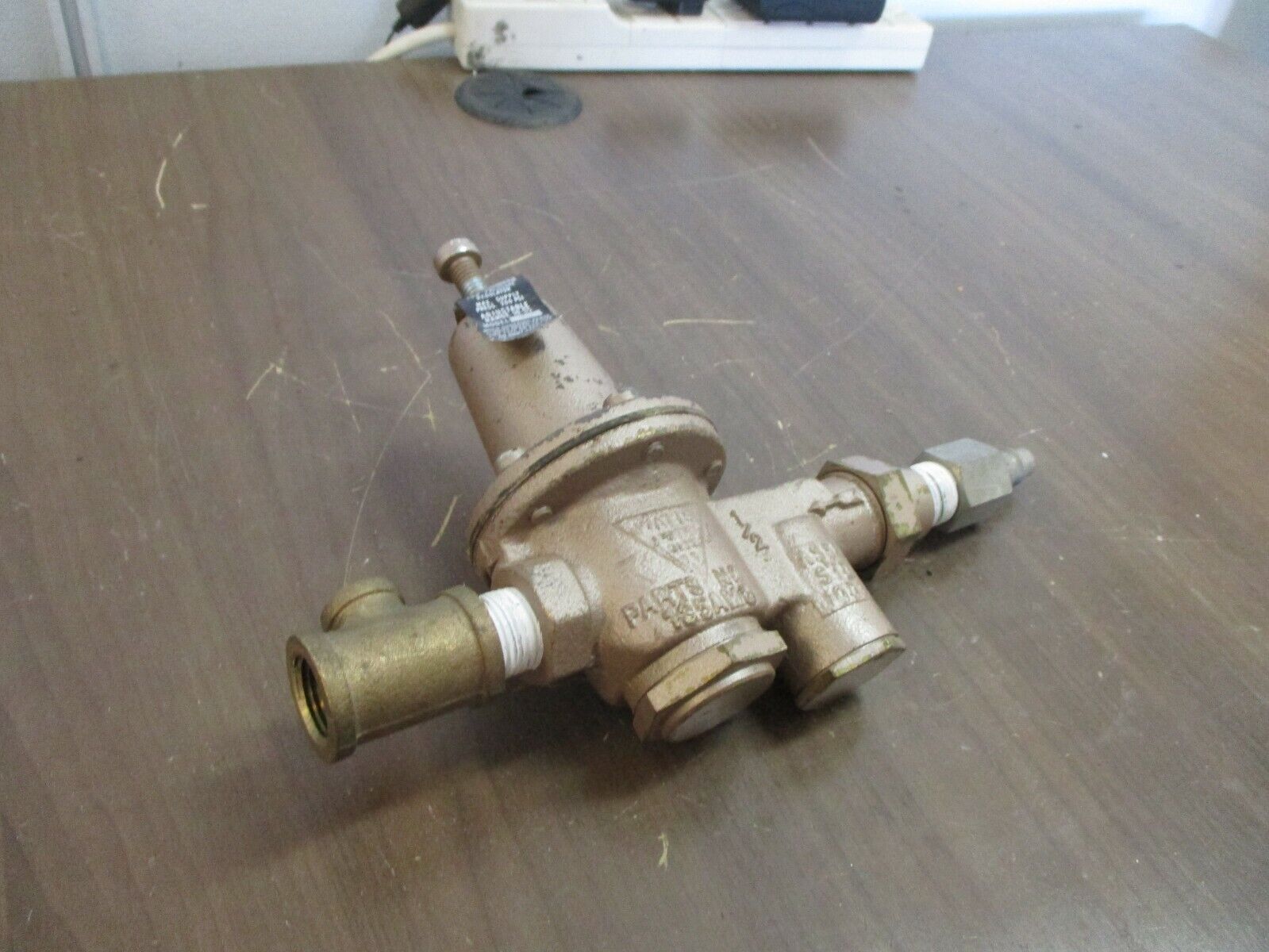 Watts Low Pressure Regulator 5M3 200PSI Max Range: 10-35 Used