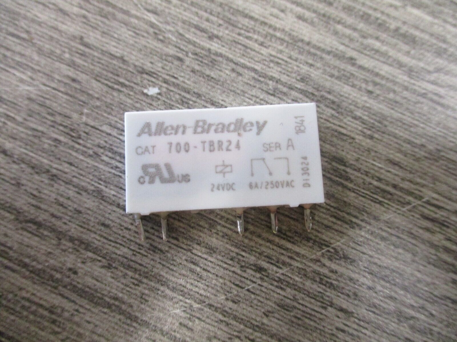 Allen-Bradley Relay 700-TBR24 Ser. A 24VDC *Lot of 7* Used