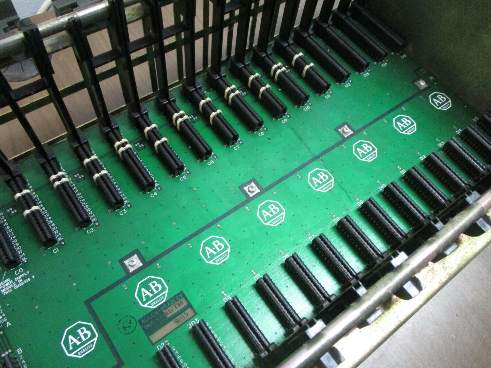 Allen-Bradley 16-Slot I/O Chassis 1771-A4B 5V 24A Used