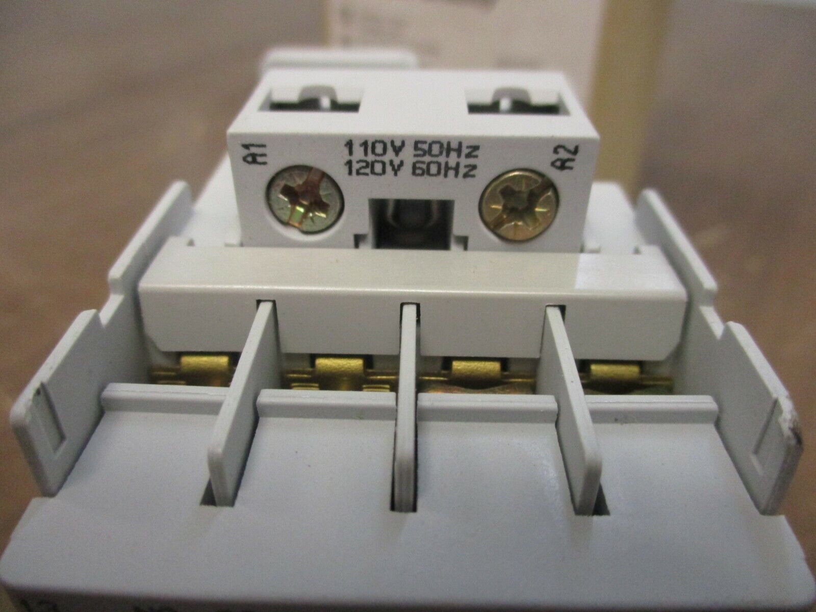 Allen-Bradley Contactor 700-CF400D Ser. A 120V Coil *Chipped Corner* New Surplus