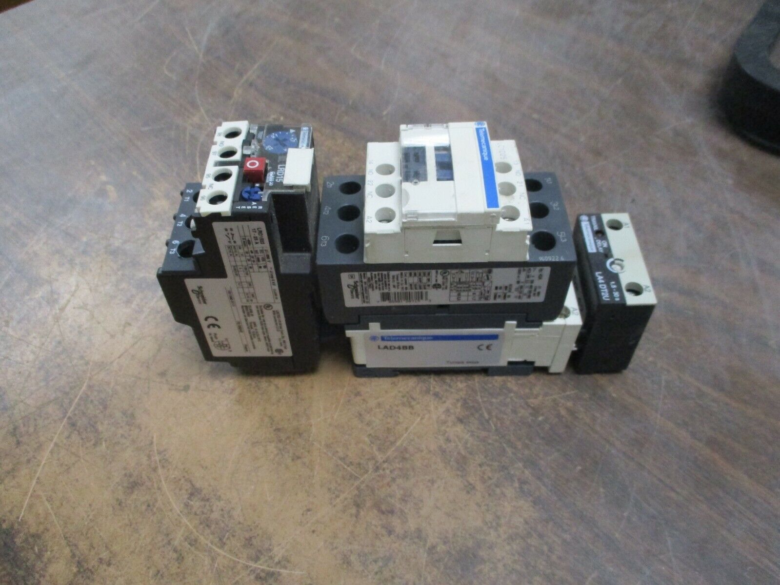 Telemecanique Starter w/ Time Delay Module LC1D25/LRD1522 120V Coil Trip: 17-25A