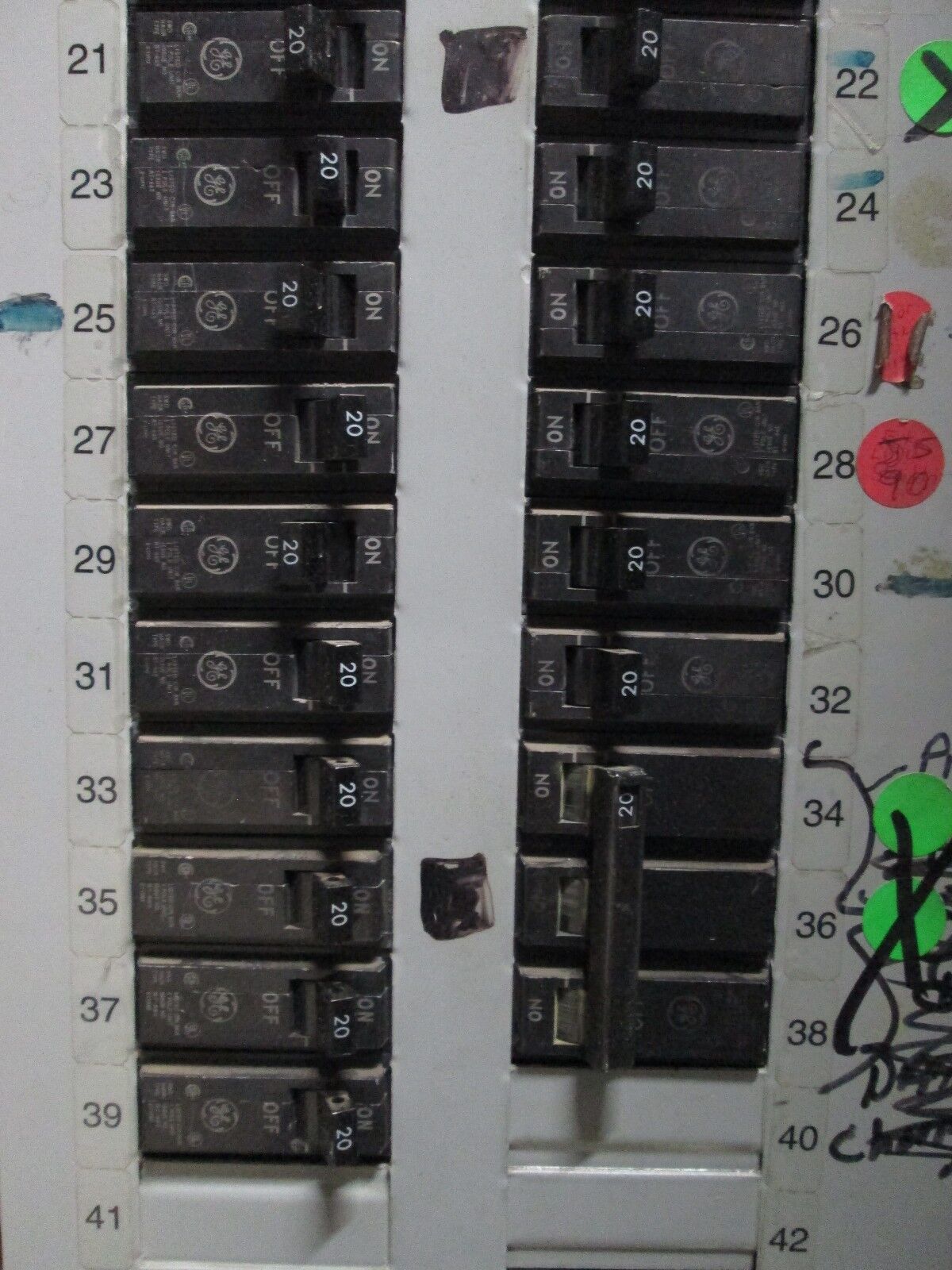 GE Main Circuit Breaker Panel AQF3422ABX AXB4 150A Main Breaker 225A 208Y/120V