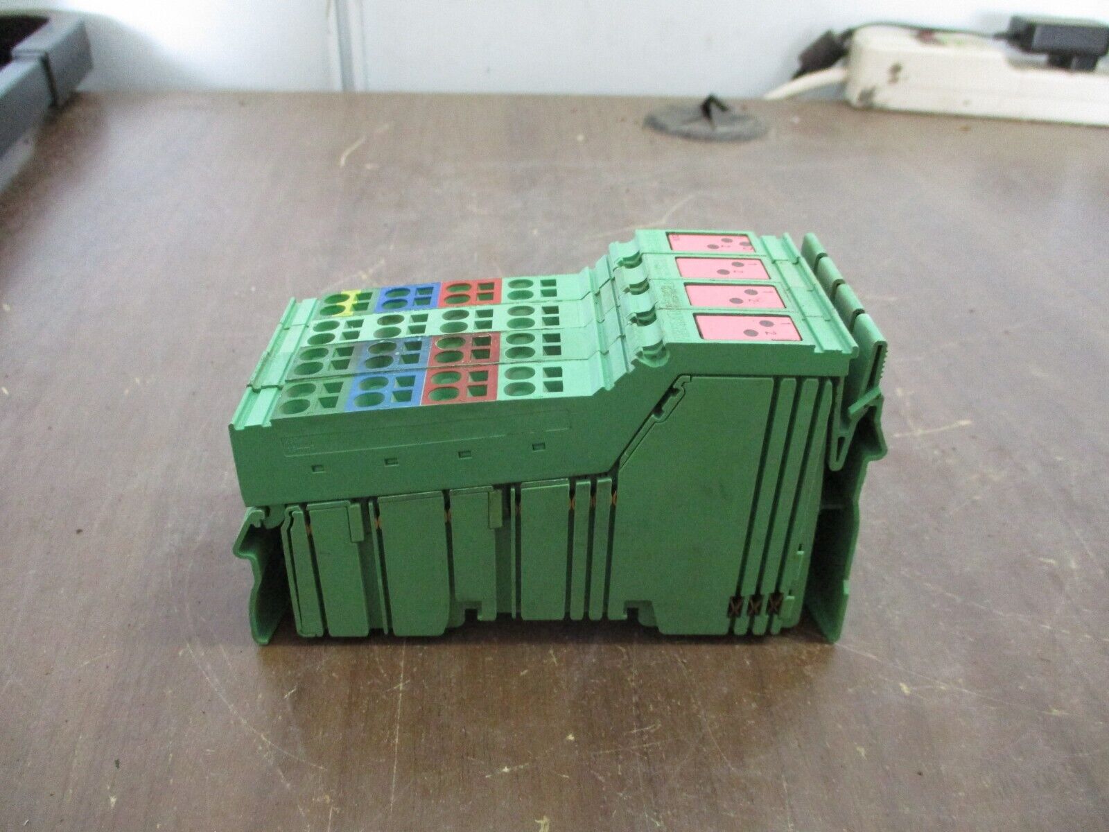 Phoenix Contact IBIL24DO8 Interbus Coupler 2726269 HW: 01 *Broken Latch Clip*