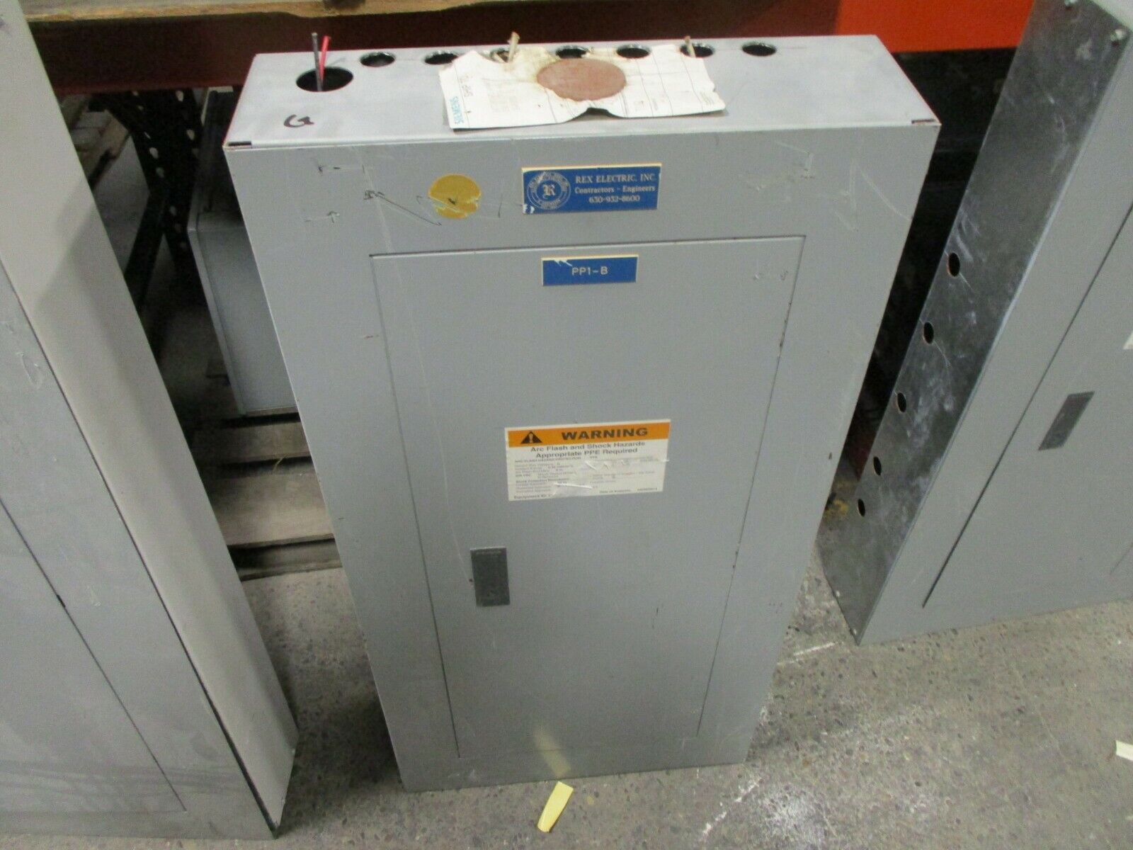 Switchboard Apparatus Main Breaker Circuit Breaker Panel 960784 200A Max 208/120