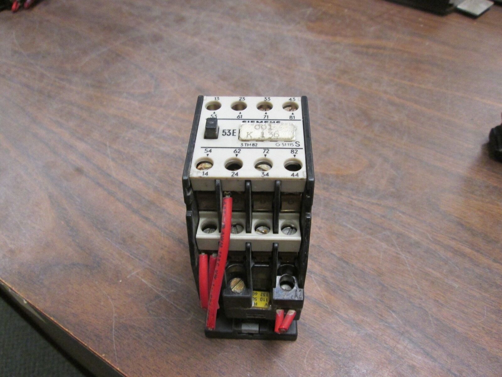 Siemens Contactor 3TH82 53-0A 10A 600V 132V Coil Used