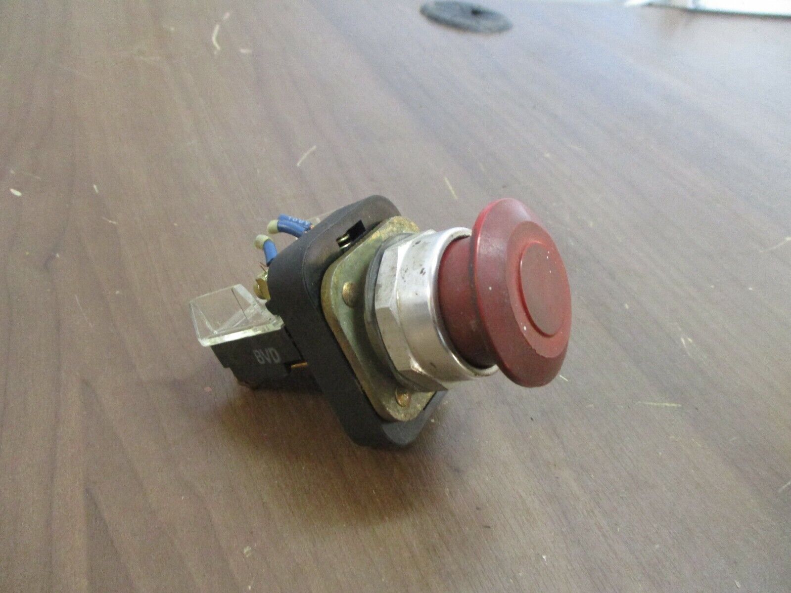Allen-Bradley Mushroomhead Push Button 800T-FX D4 Ser. T Red Used